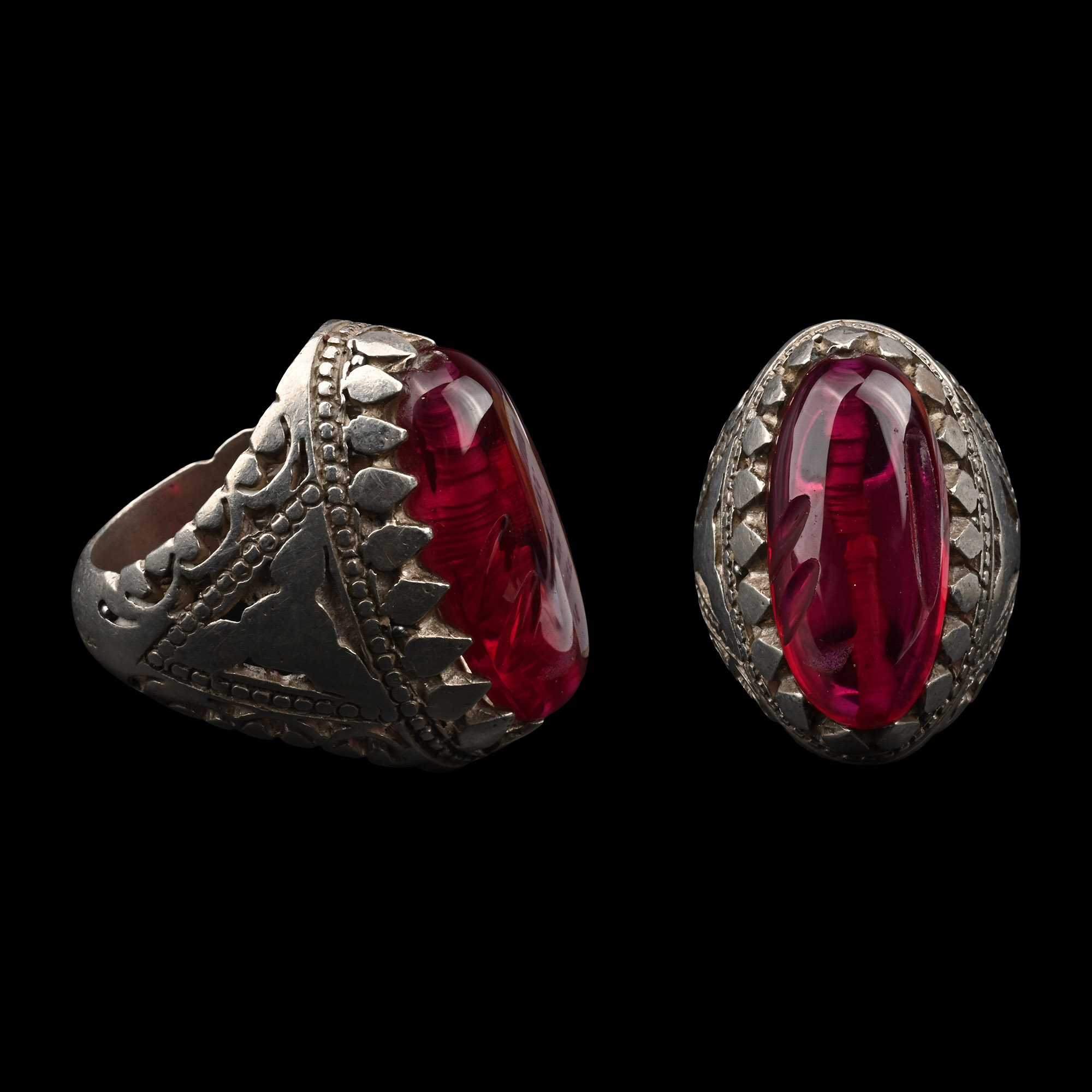 Silver-Coloured Metal Ring with Bead Gem