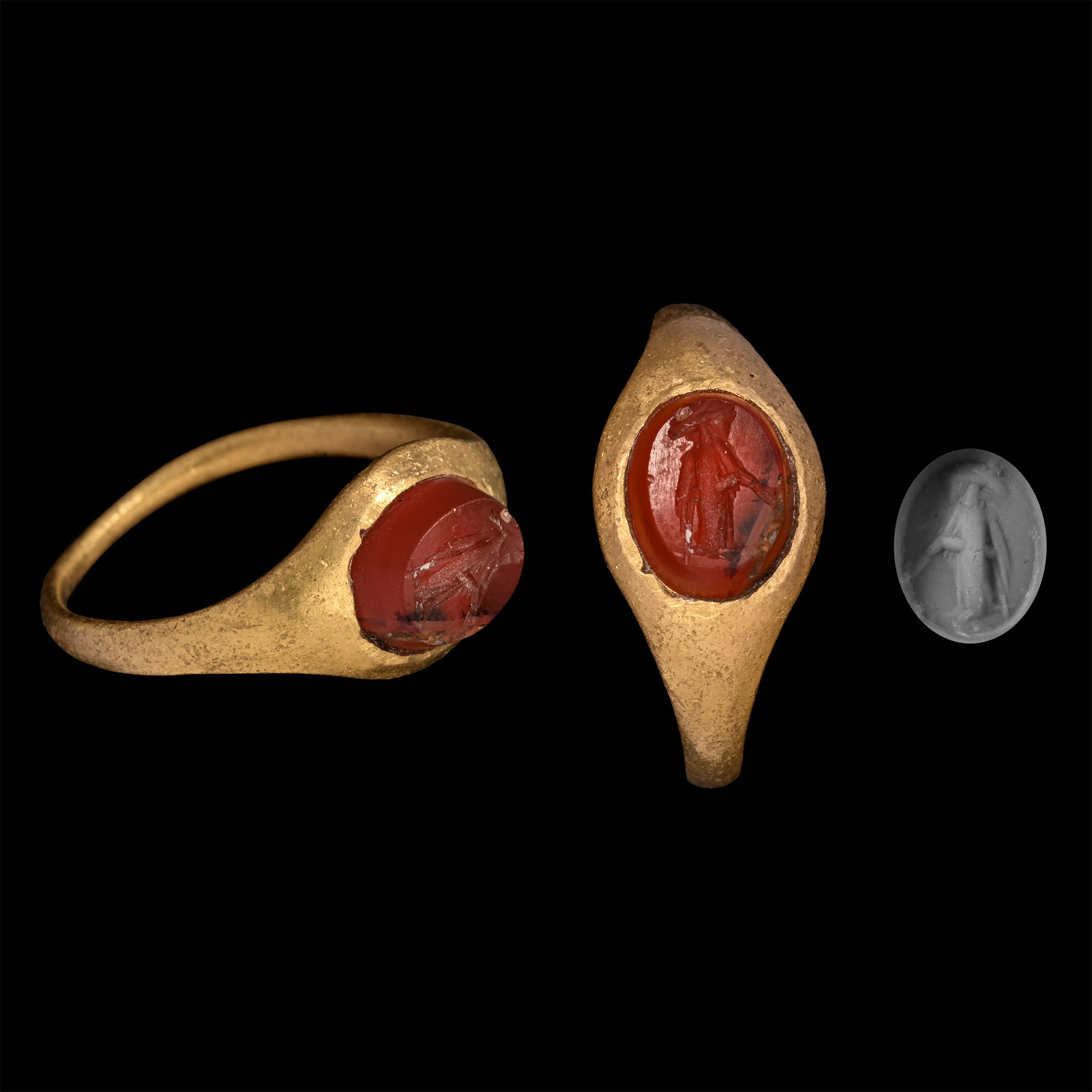 Roman Gold Ring with Minerva Gemstone