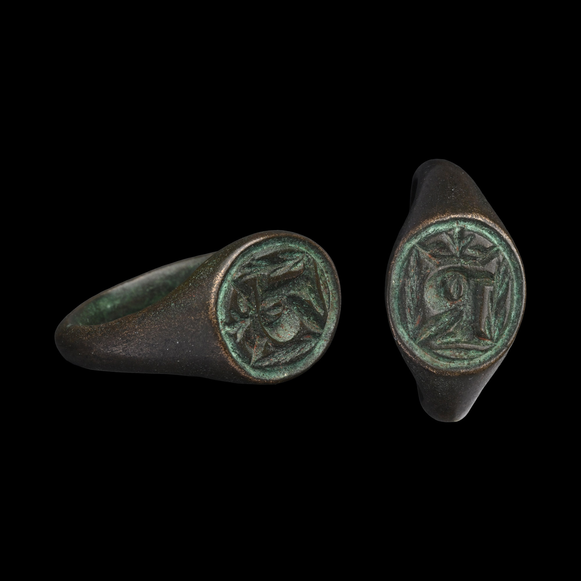 Very Large Medieval Bronze Signet Glove Ring with Crowned R for Richard between Branches