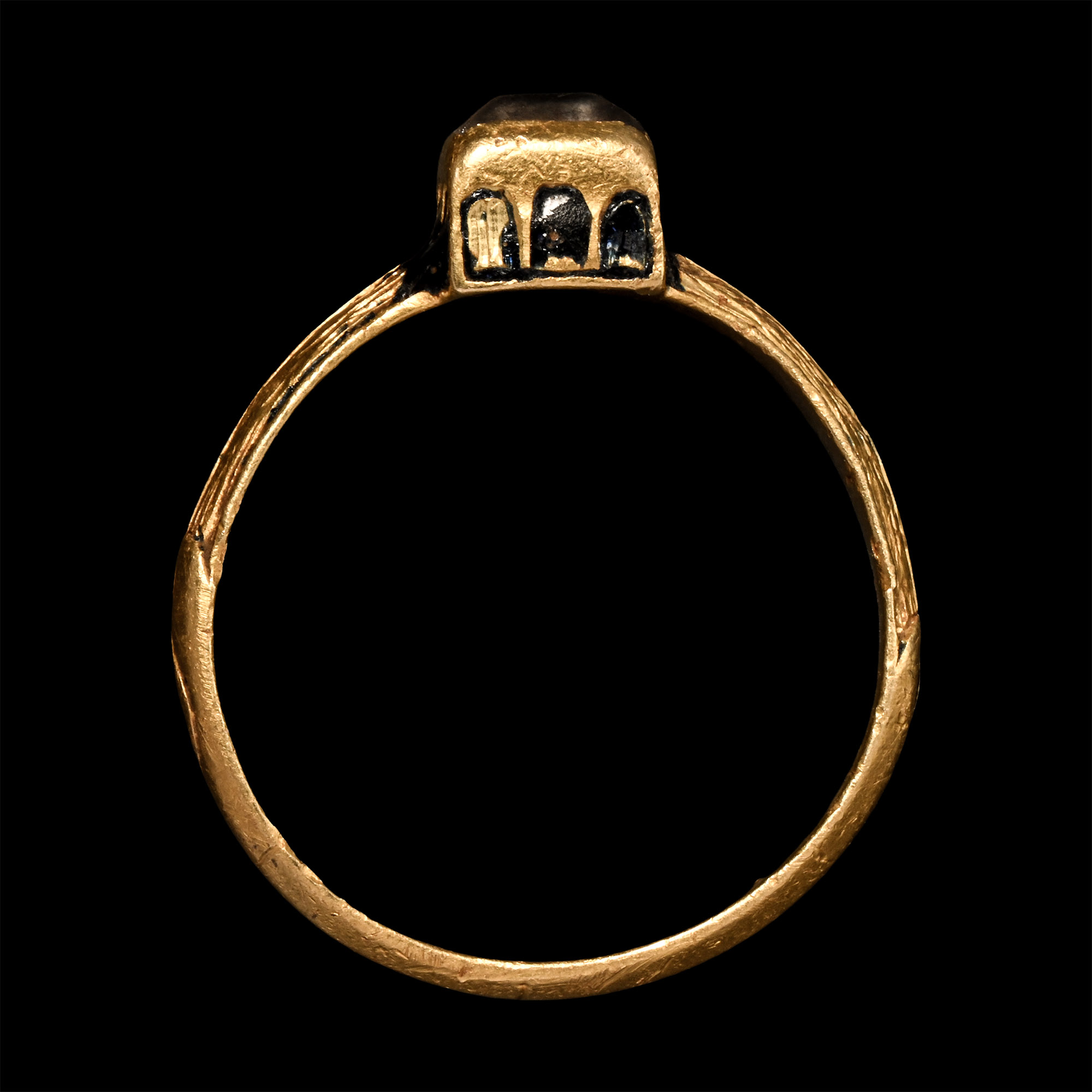 Post Medieval Enamelled Gold Ring with Table-Cut Rock Crystal Gemstone