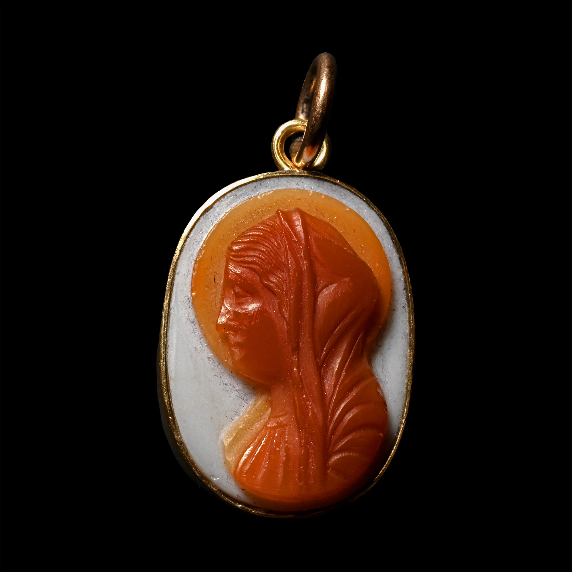 Post Medieval Agate Cameo with Profile Portrait of the Madonna