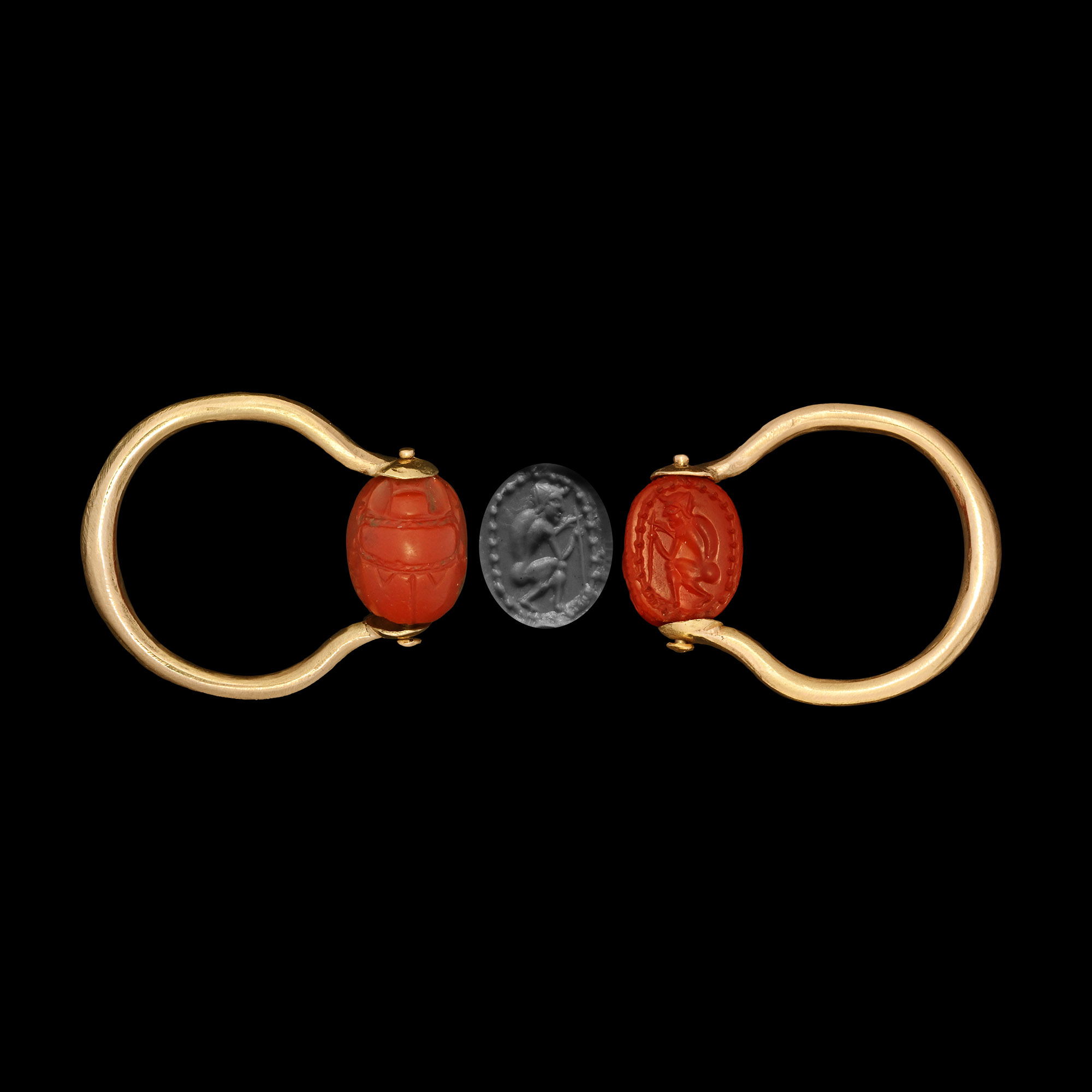 Etruscan Carnelian Scarab of a Fletcher in Gold Ring