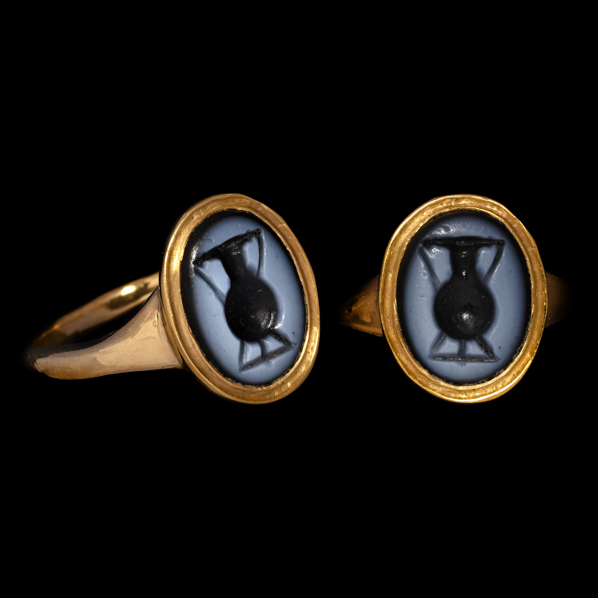 Roman Nicolo Intaglio with Amphora in Gold Ring