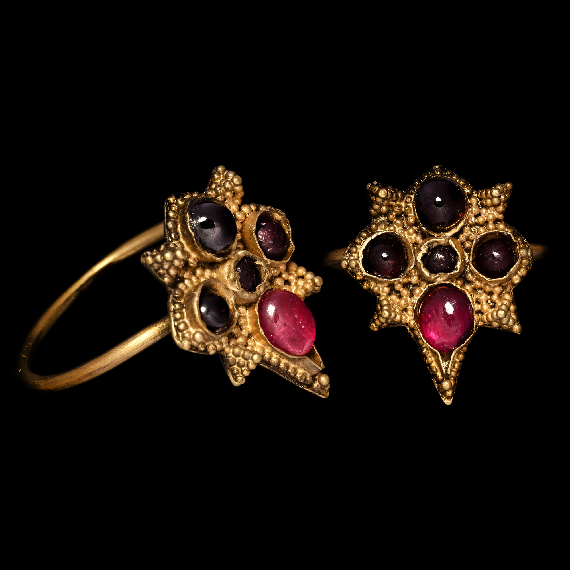 Byzantine Gold Ring with Garnets