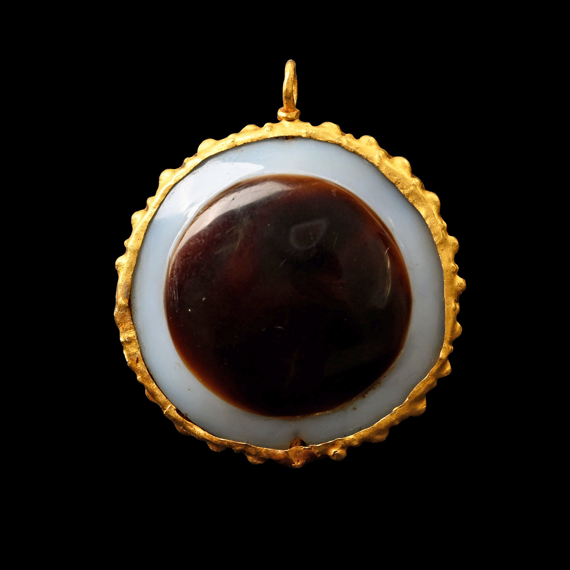 Kassite Agate Eye Bead with Cuneiform Inscription for King Kurigalzu II in Gold Mount