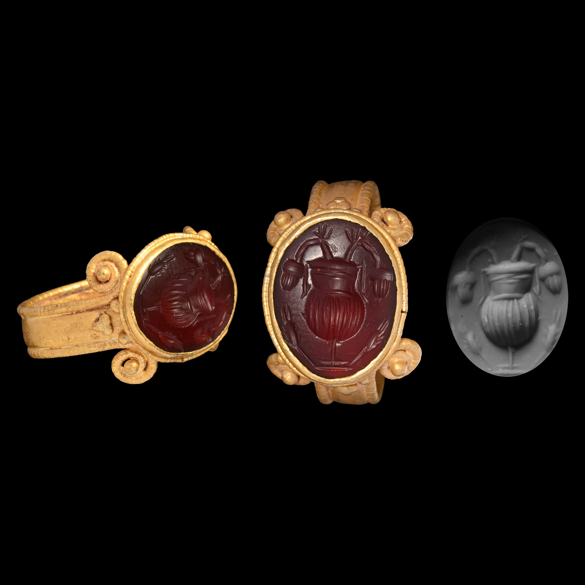 Roman Vase Gemstone in Gold Ring