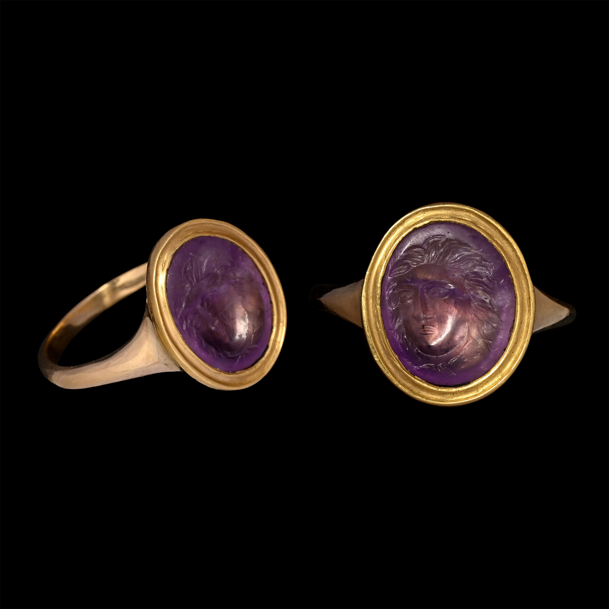 Roman Amethyst Gemstone of Medusa in Gold Ring