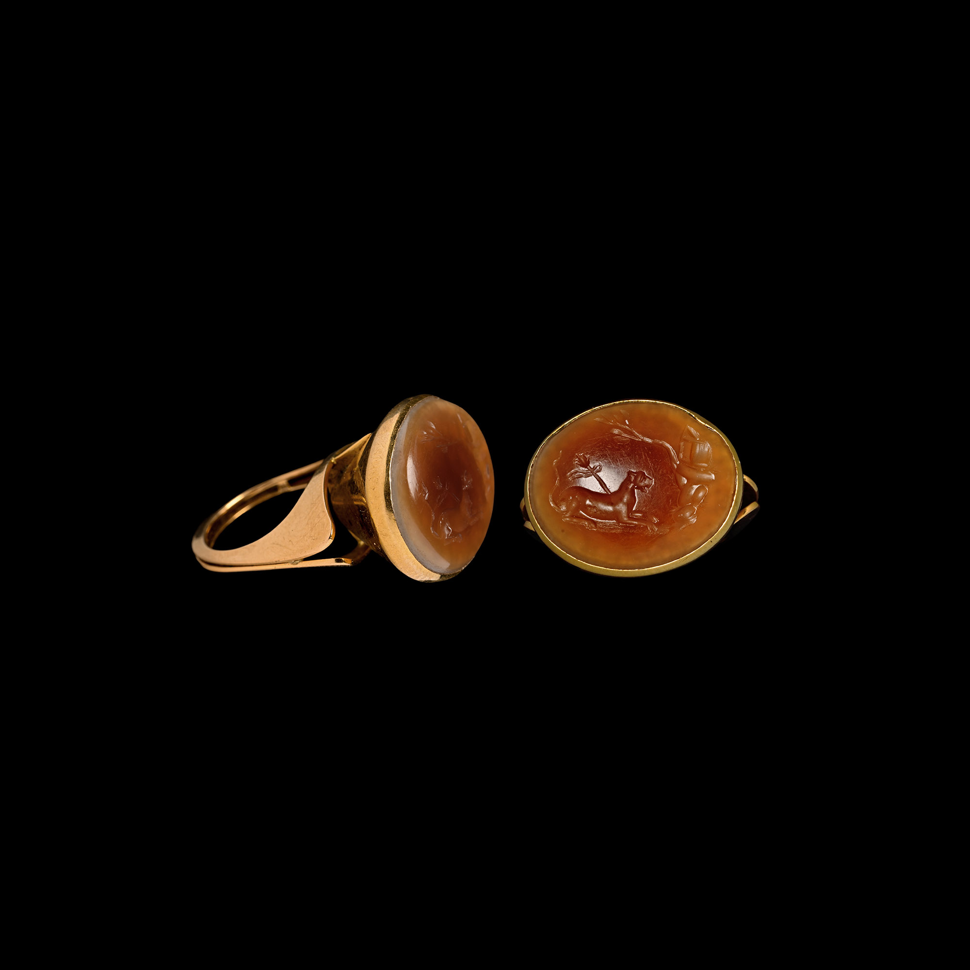 Roman Carnelian Gemstone with Panther in Gold Ring