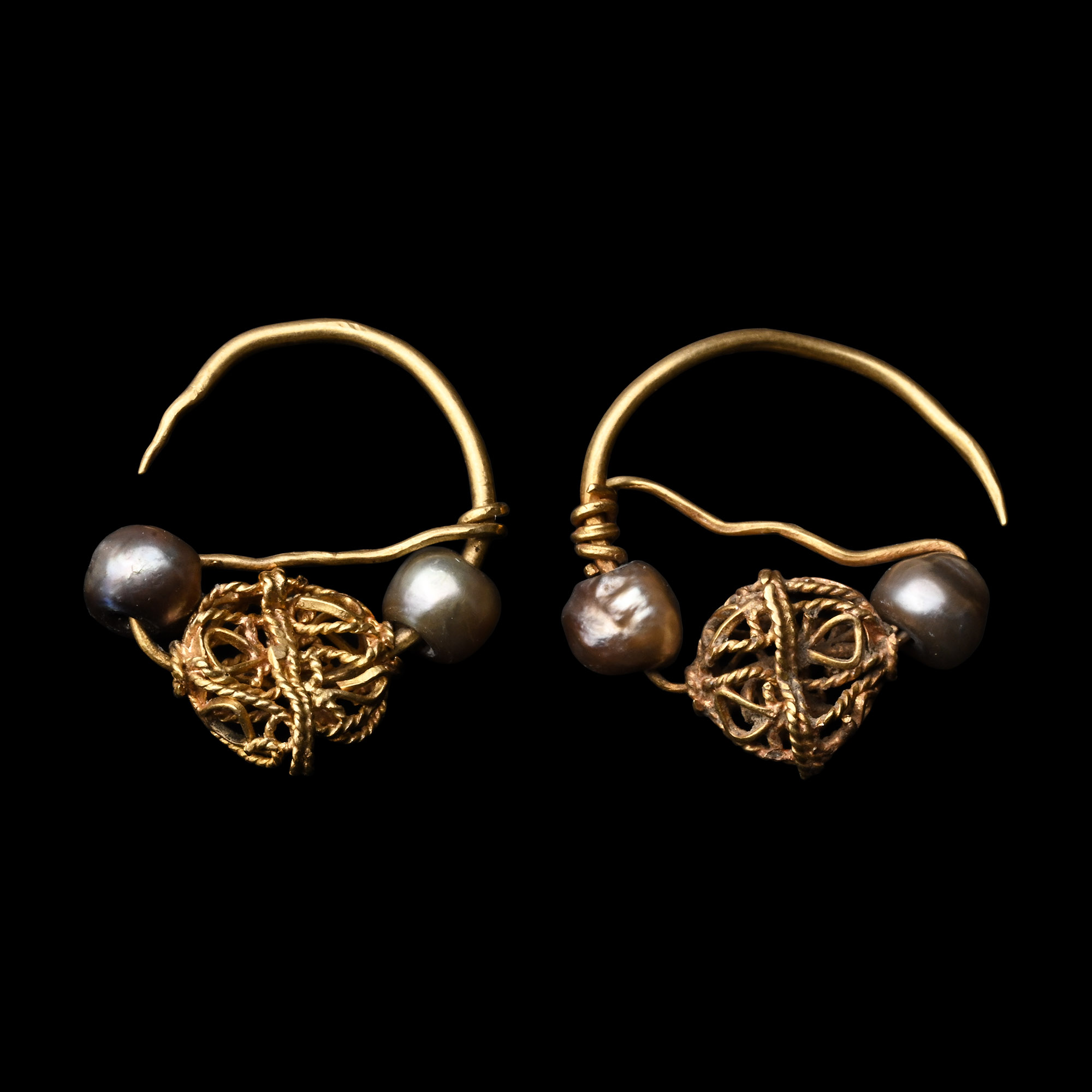 Moghul Indian Gold and Pearl Earrings