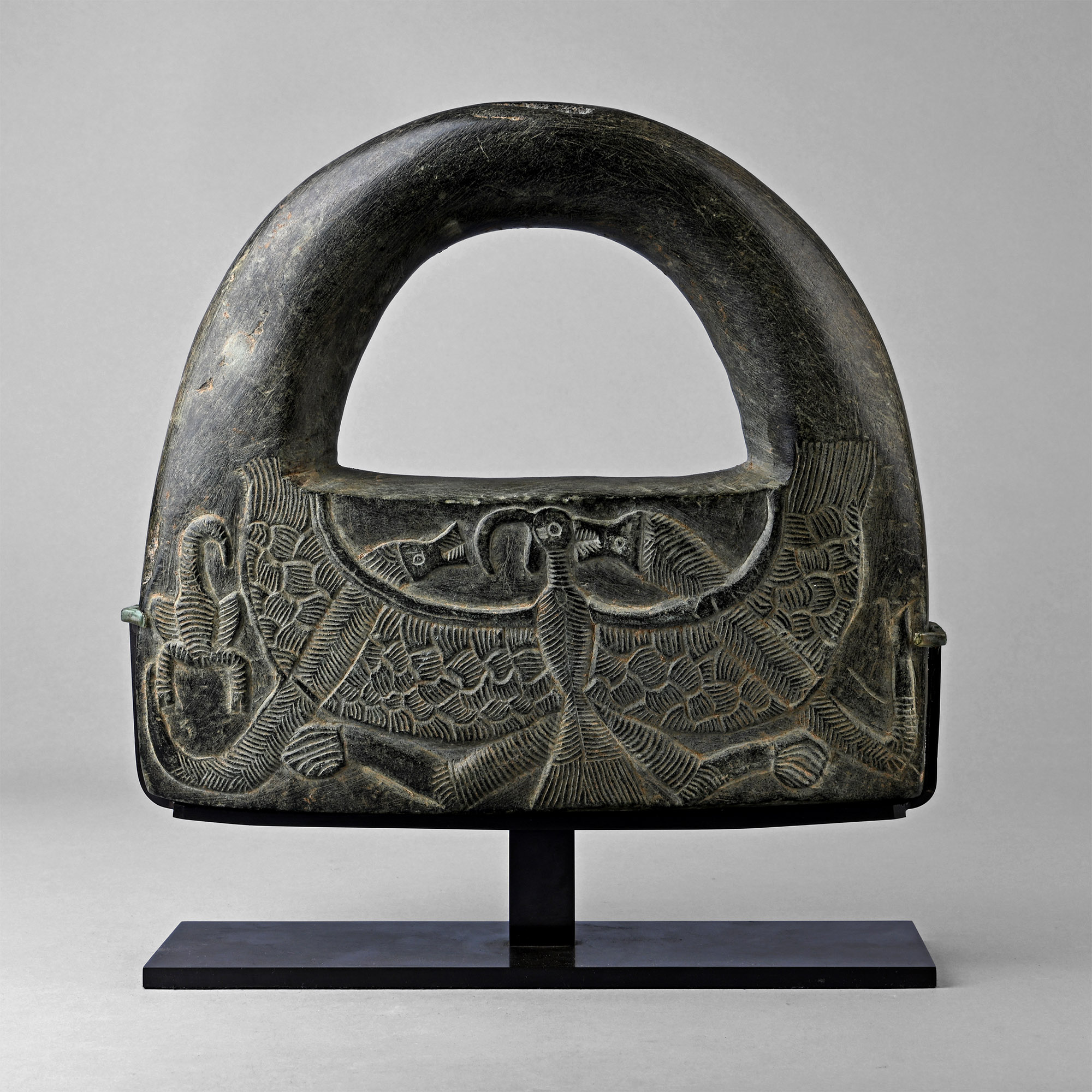 Large Bactrian Black Chlorite 'Hand Bag' Ceremonial Weight
