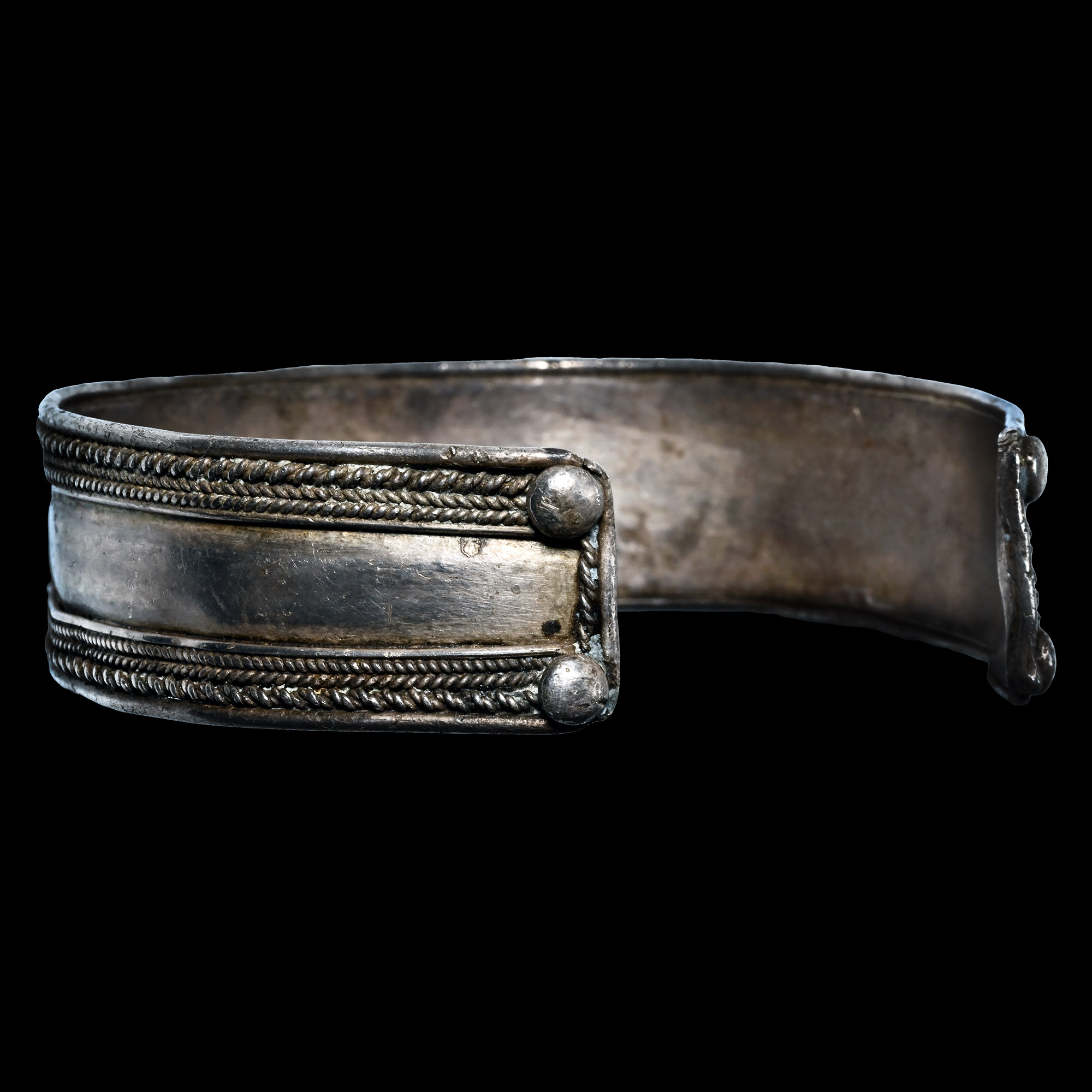 Roman Silver Bracelet with Filigree Wires and Bosses