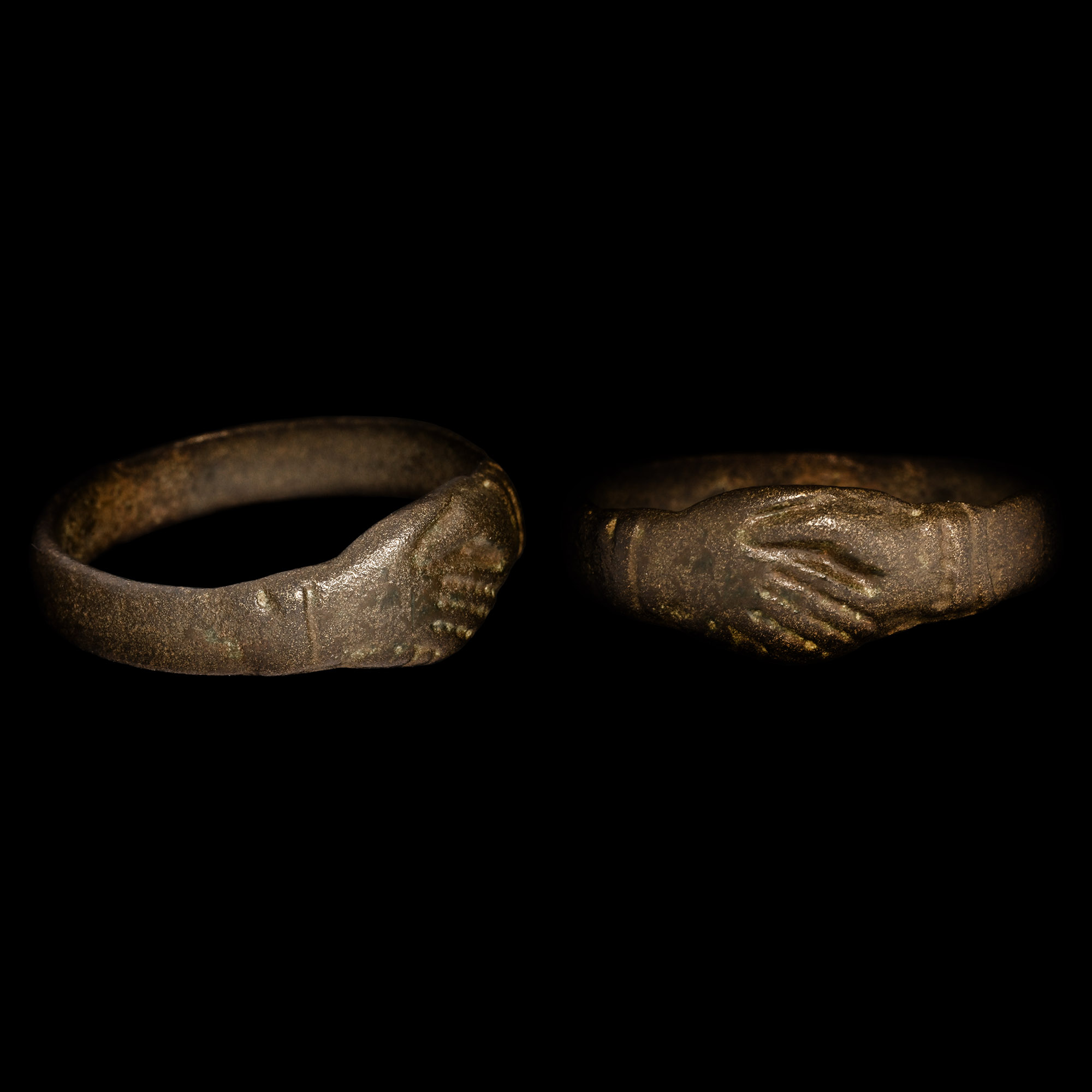 Stuart Period Clasped Hands Ring