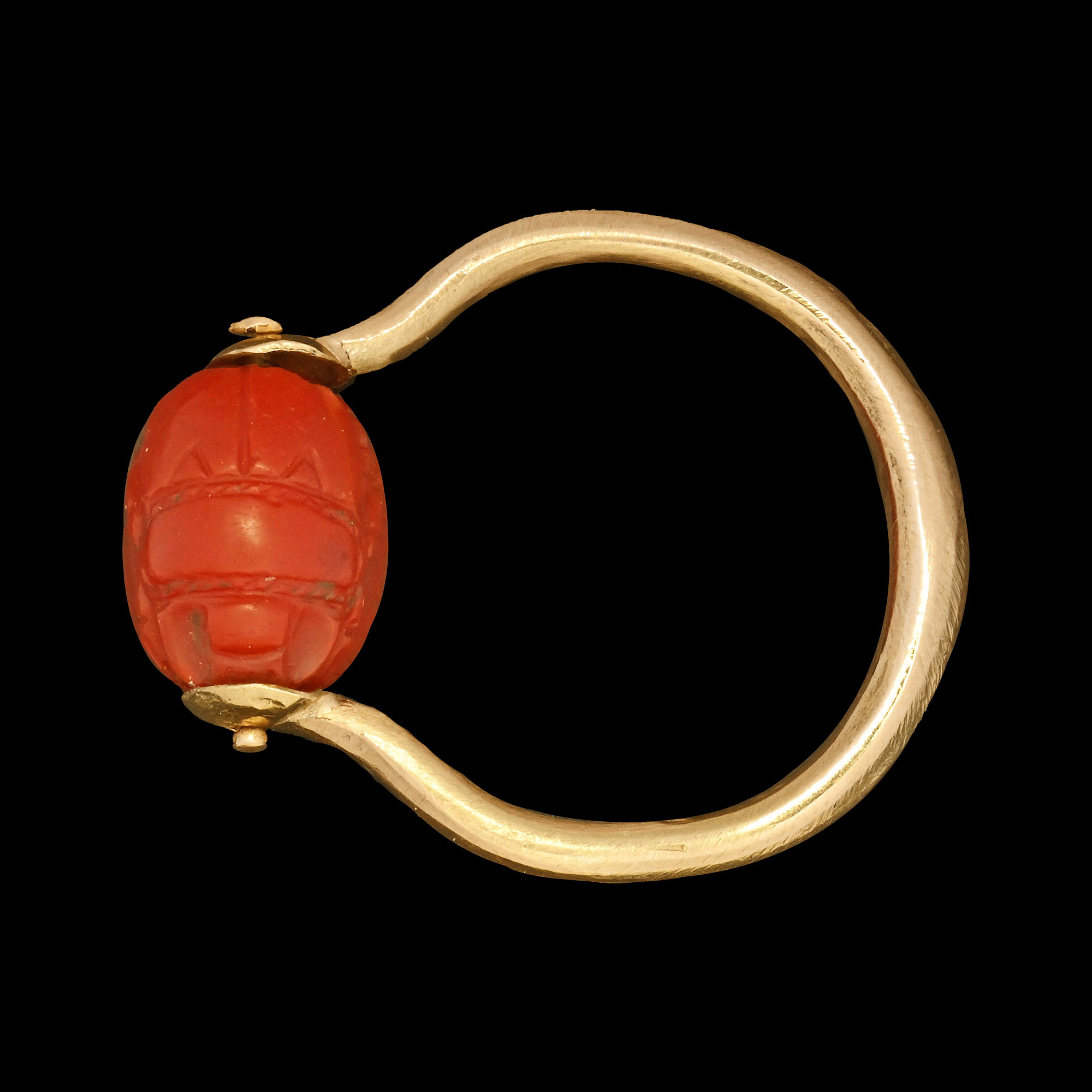 Etruscan Carnelian Scarab of a Fletcher in Gold Ring
