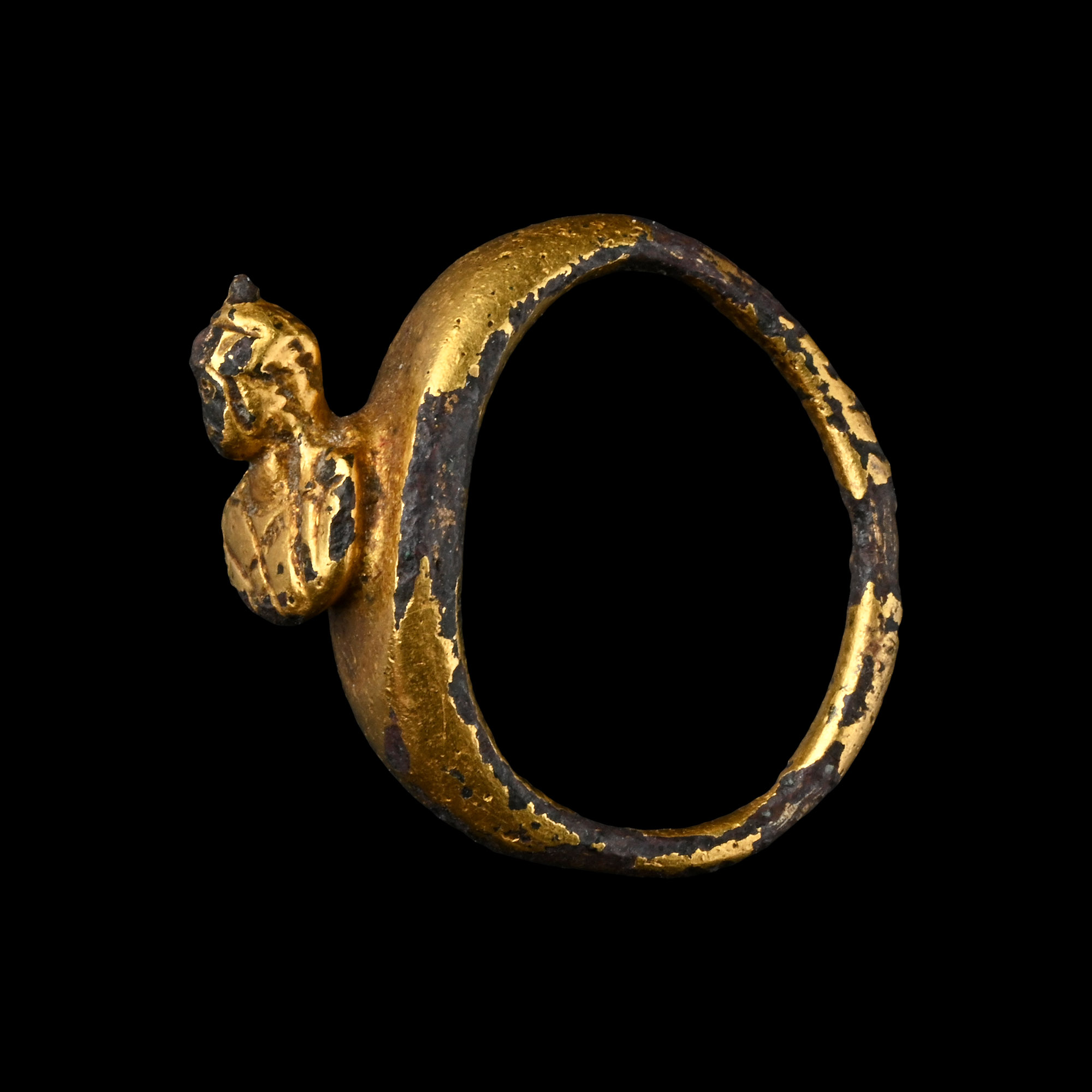 Roman Gold-Plated Bronze Ring with Bust of Minerva