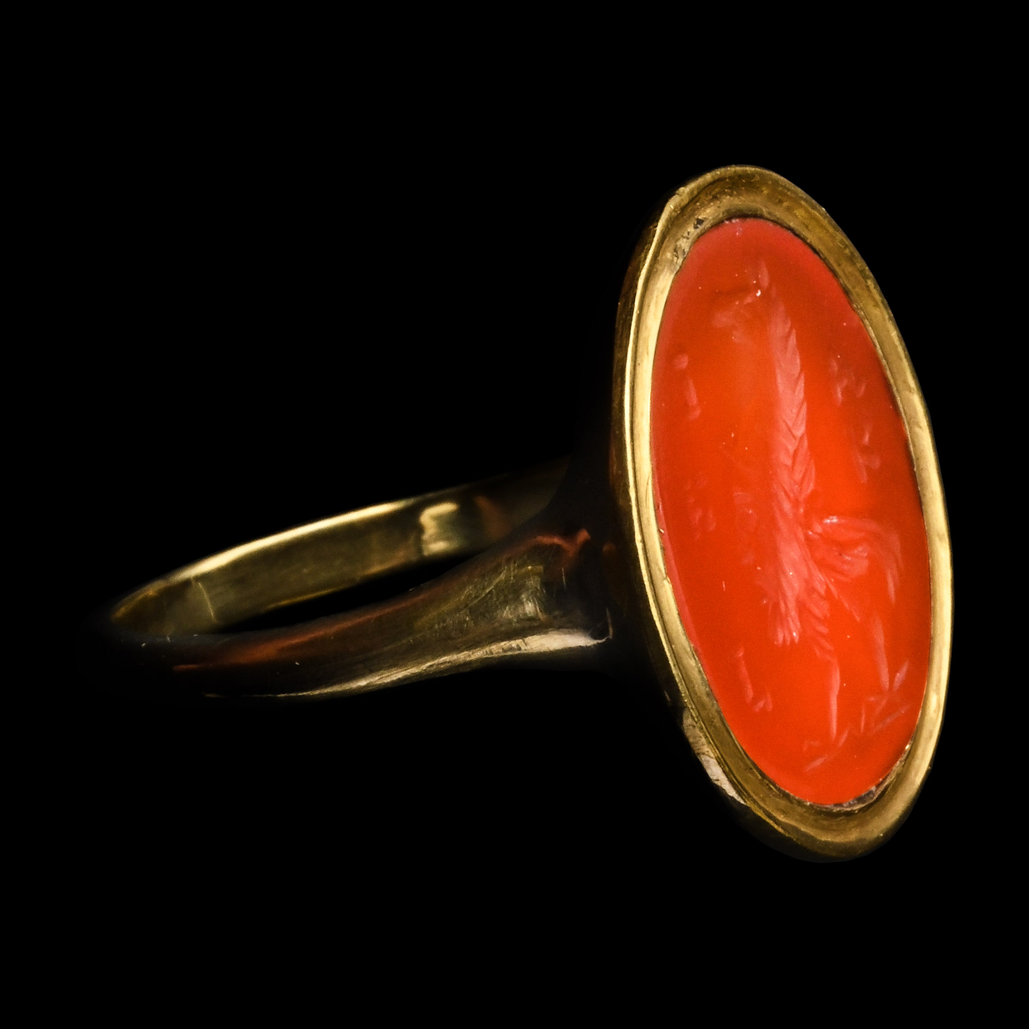 Roman Carnelian Gemstone with Gryllus in Gold Ring