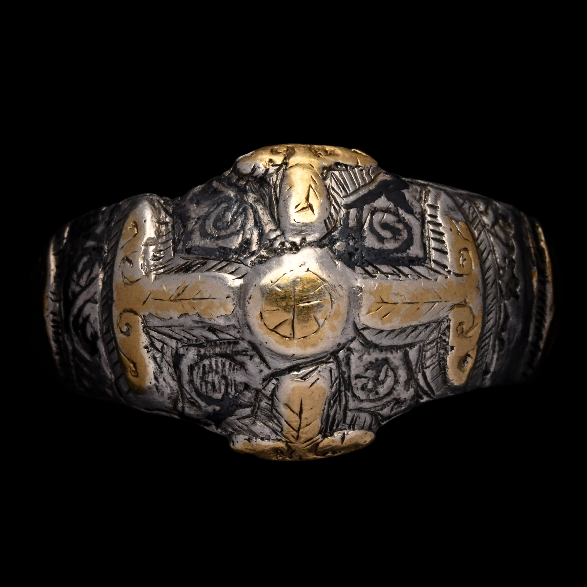 Seljuk Silver Ring with Gilt Cross