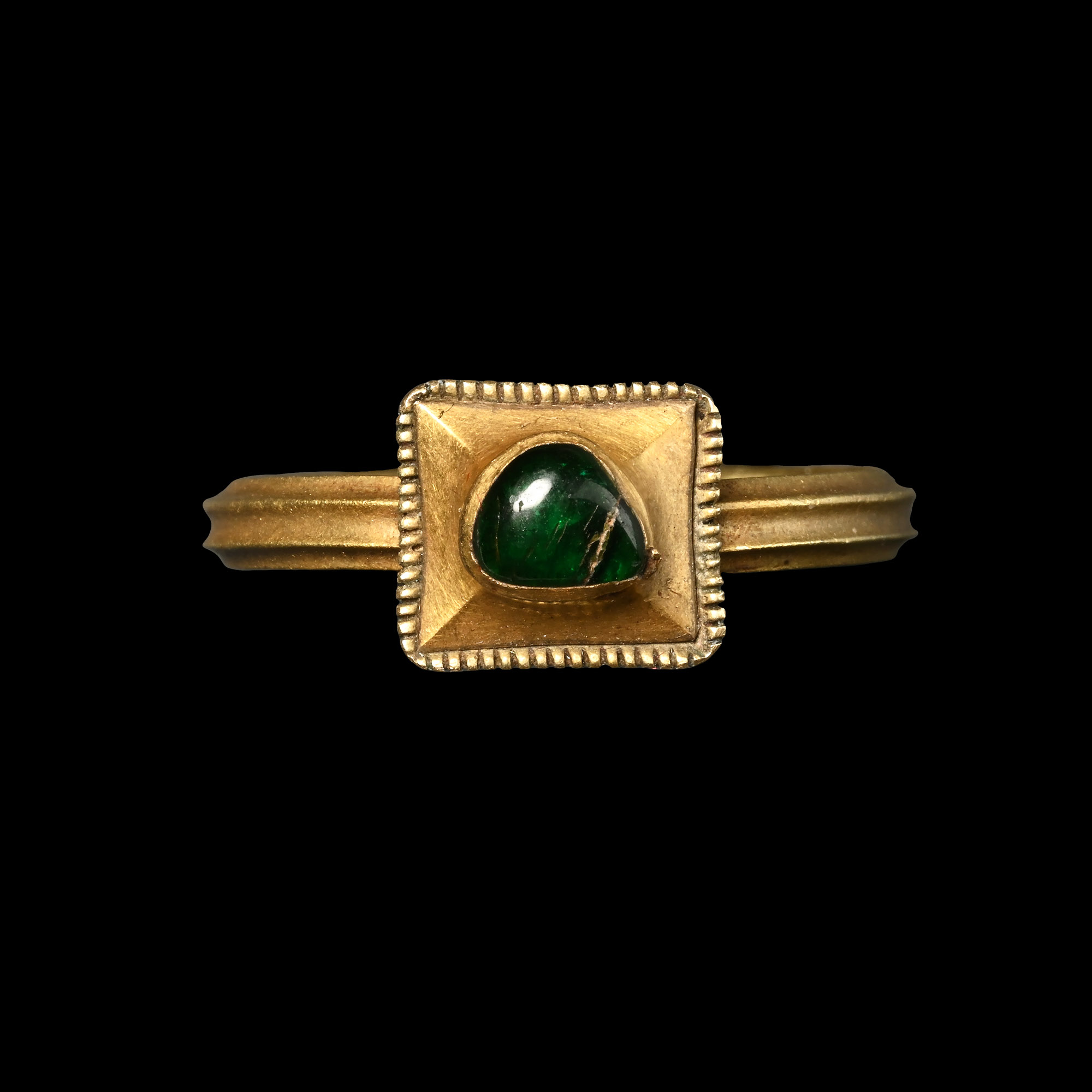 Medieval Gold Ring with Cabochon Emerald