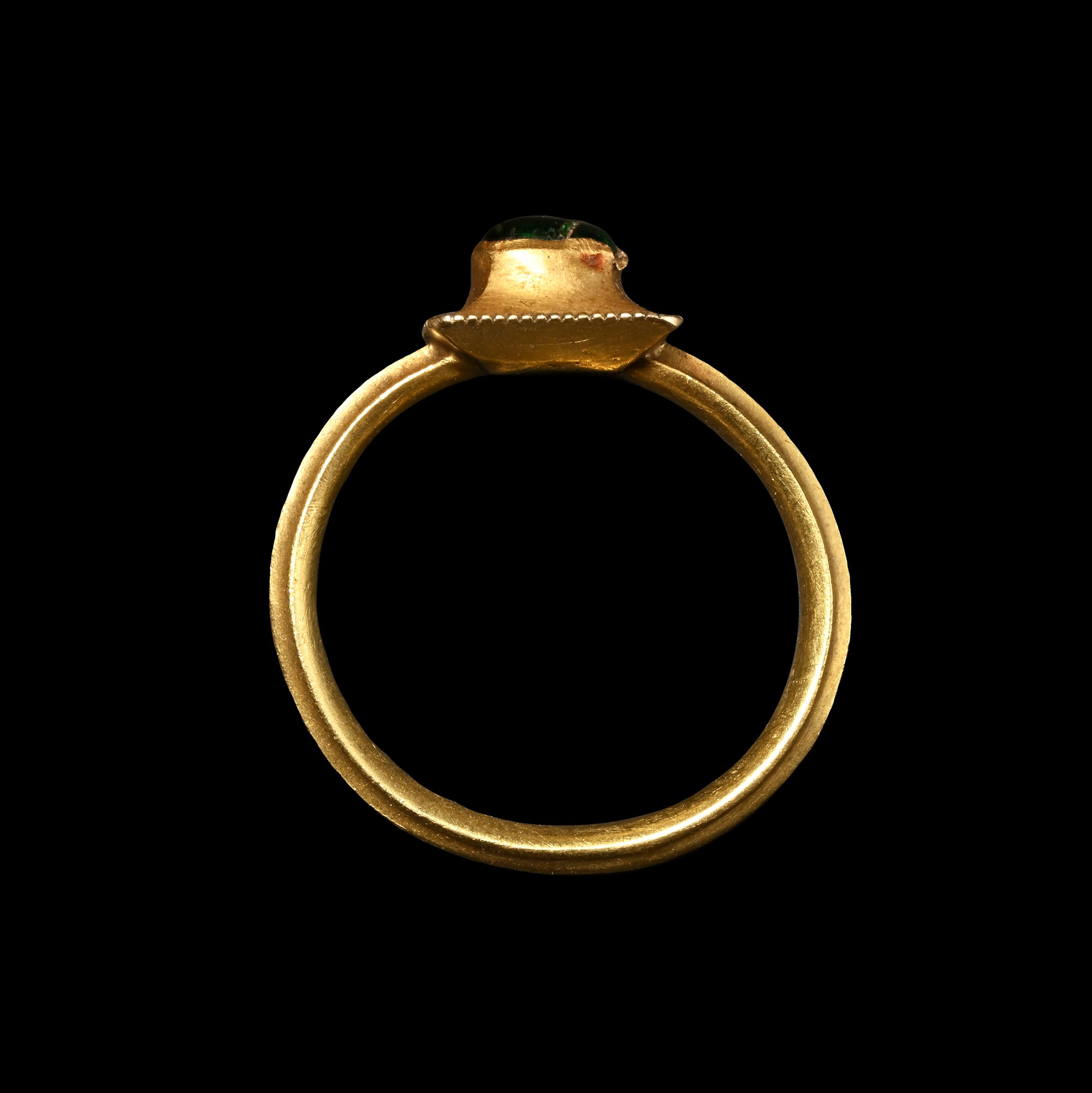 Medieval Gold Ring with Cabochon Emerald