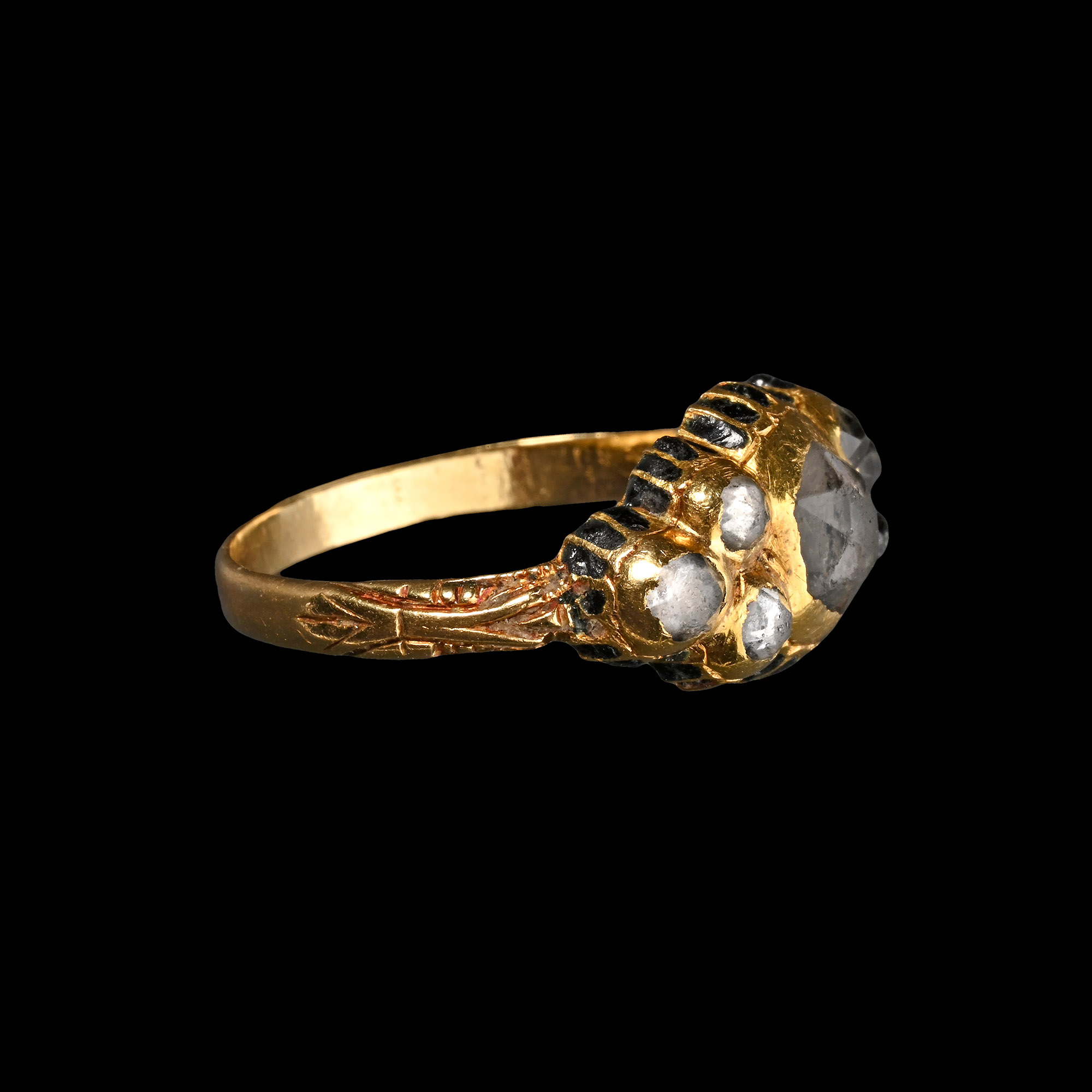 Renaissance Enamelled Gold Ring with Facetted Gems