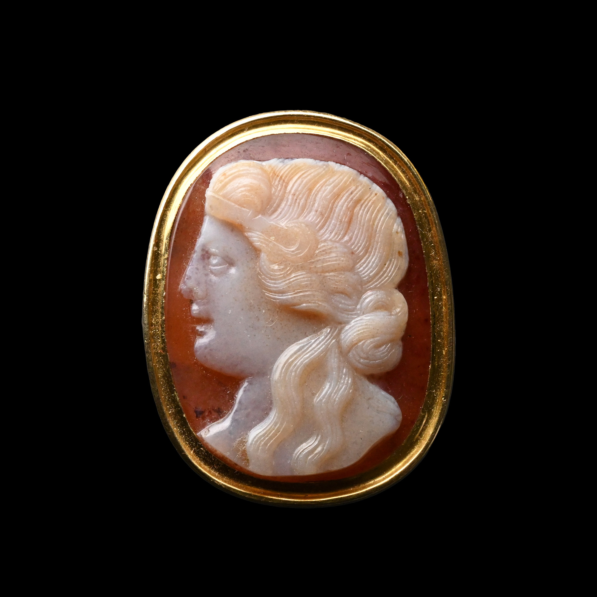 Georgian Gold Ring with Renaissance Cameo of a Muse