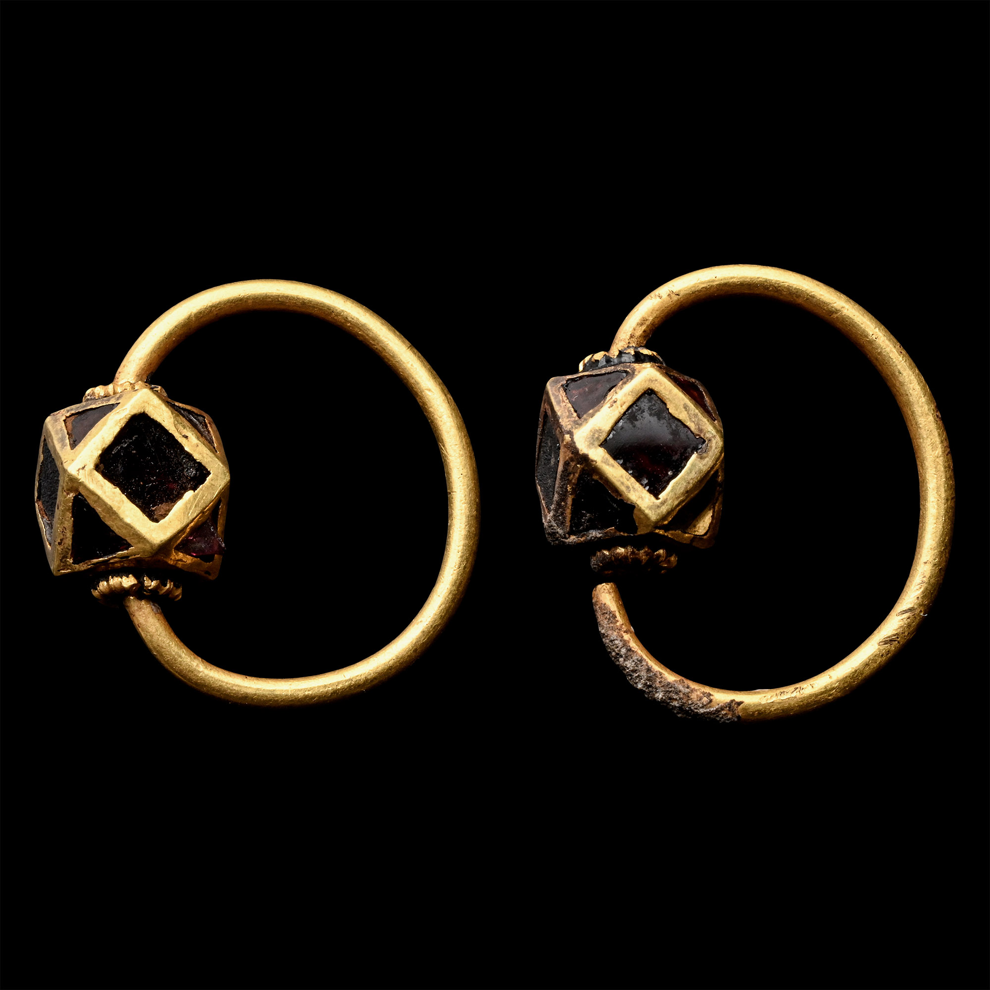 Merovingian Gold Earrings with Garnets