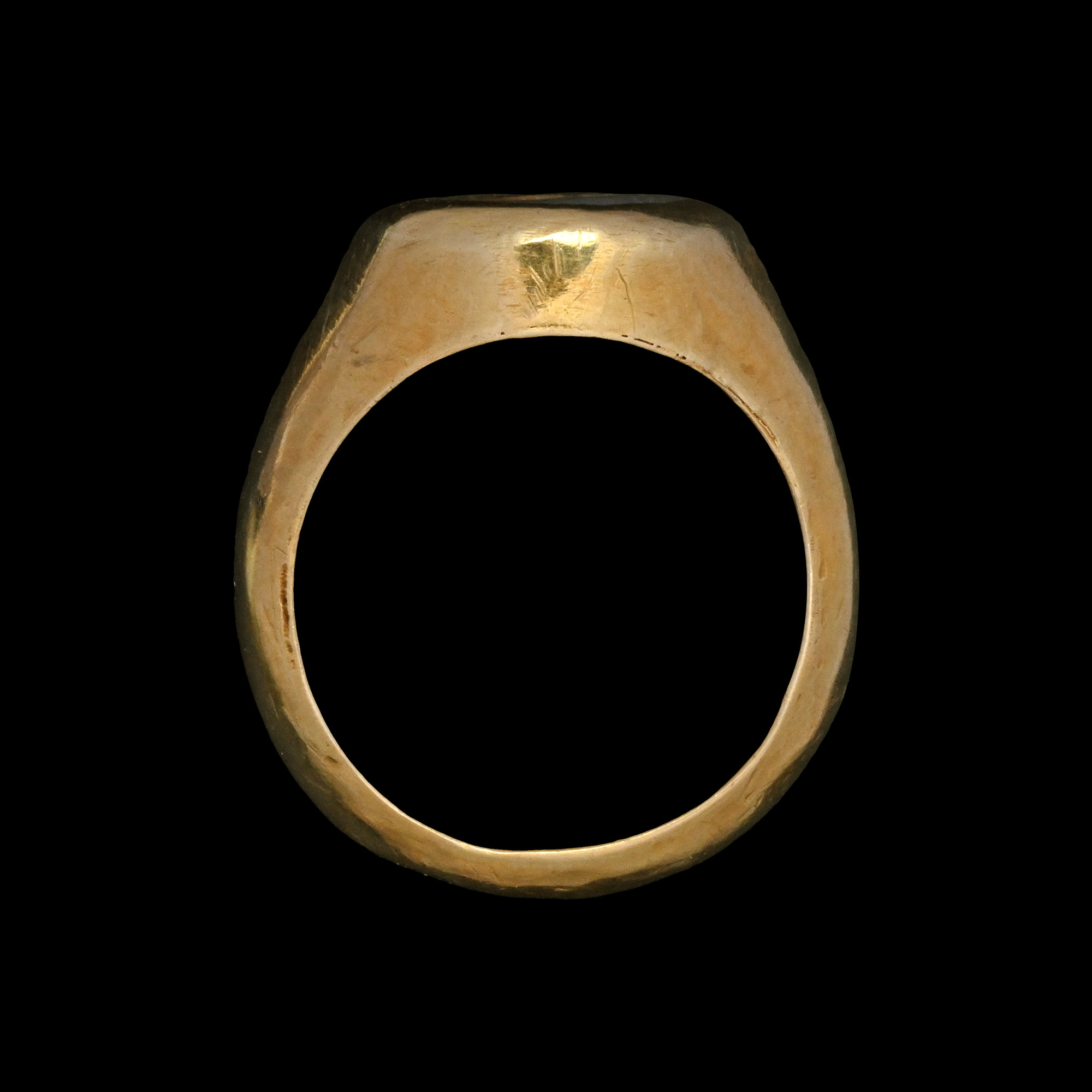 Sasanian Blue Chalcedony Gemstone with Animal in Gold Ring