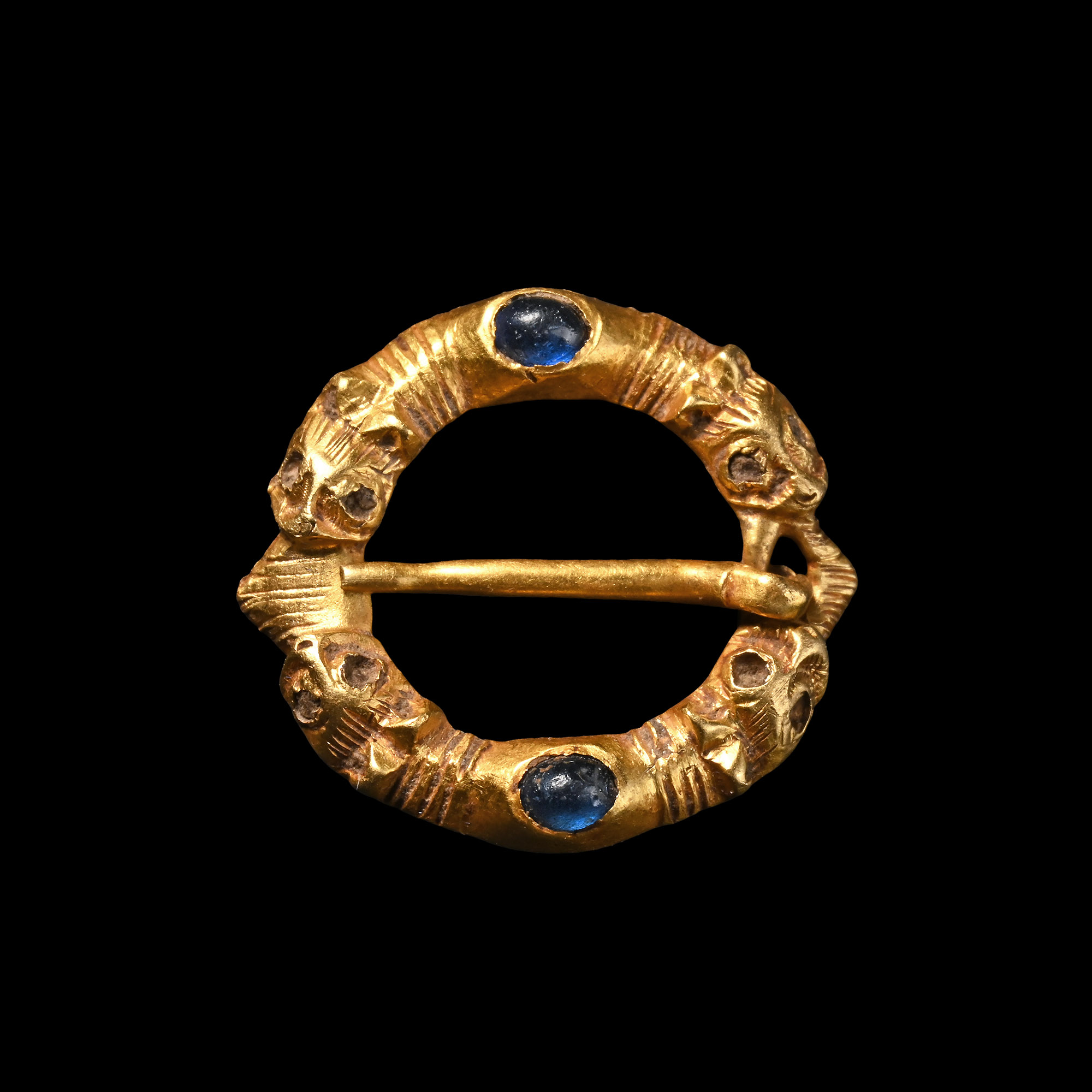 Medieval Gold Ring Brooch with Beast Heads
