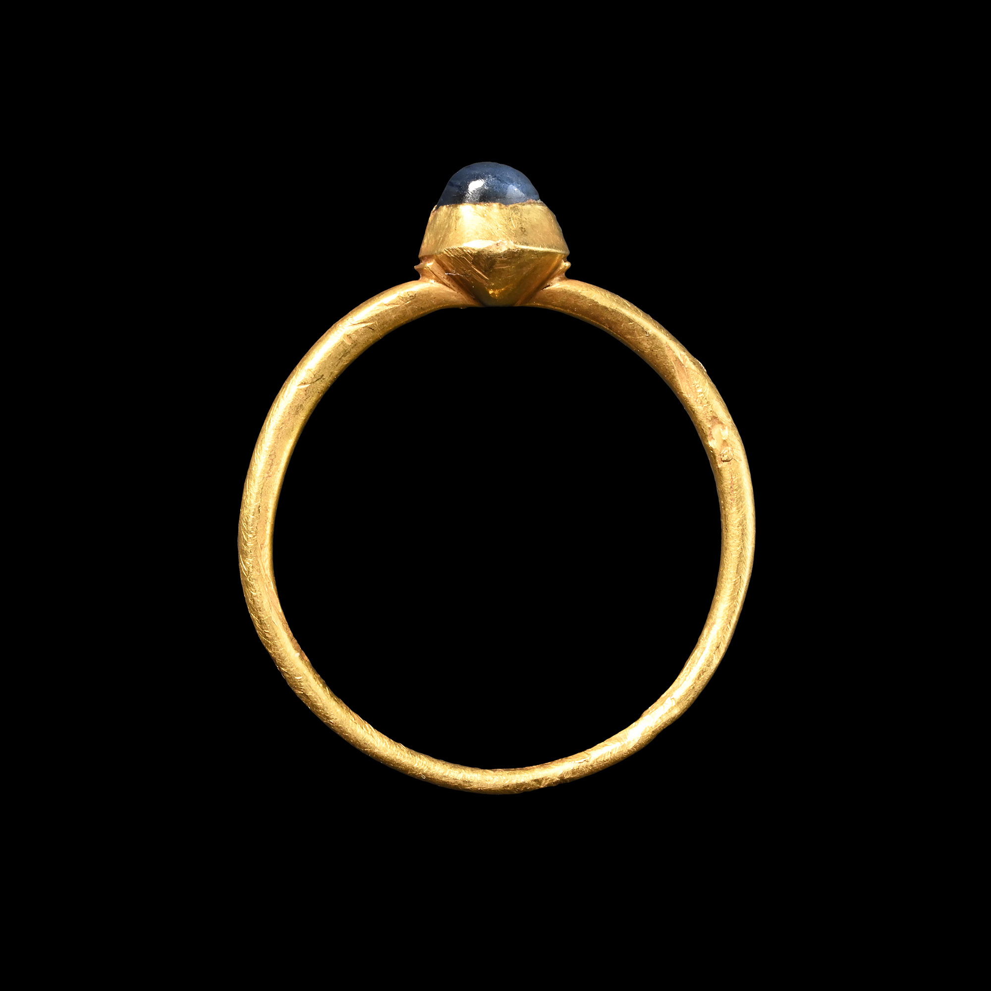 Medieval Gold Ring with Cabochon Sapphire