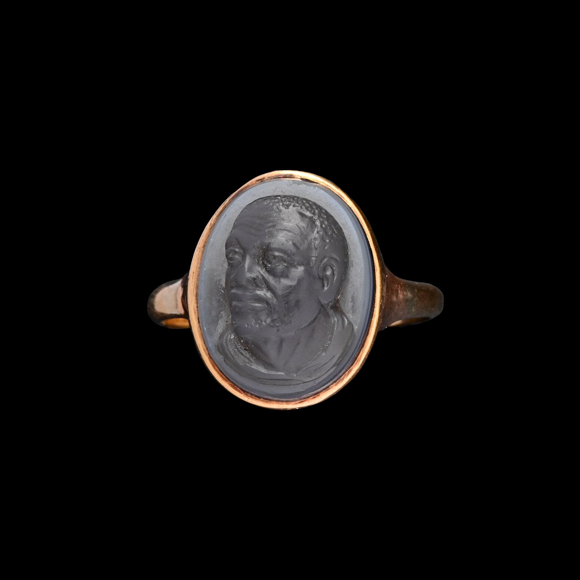 Antique Gold Ring with Agate Cameo of an African
