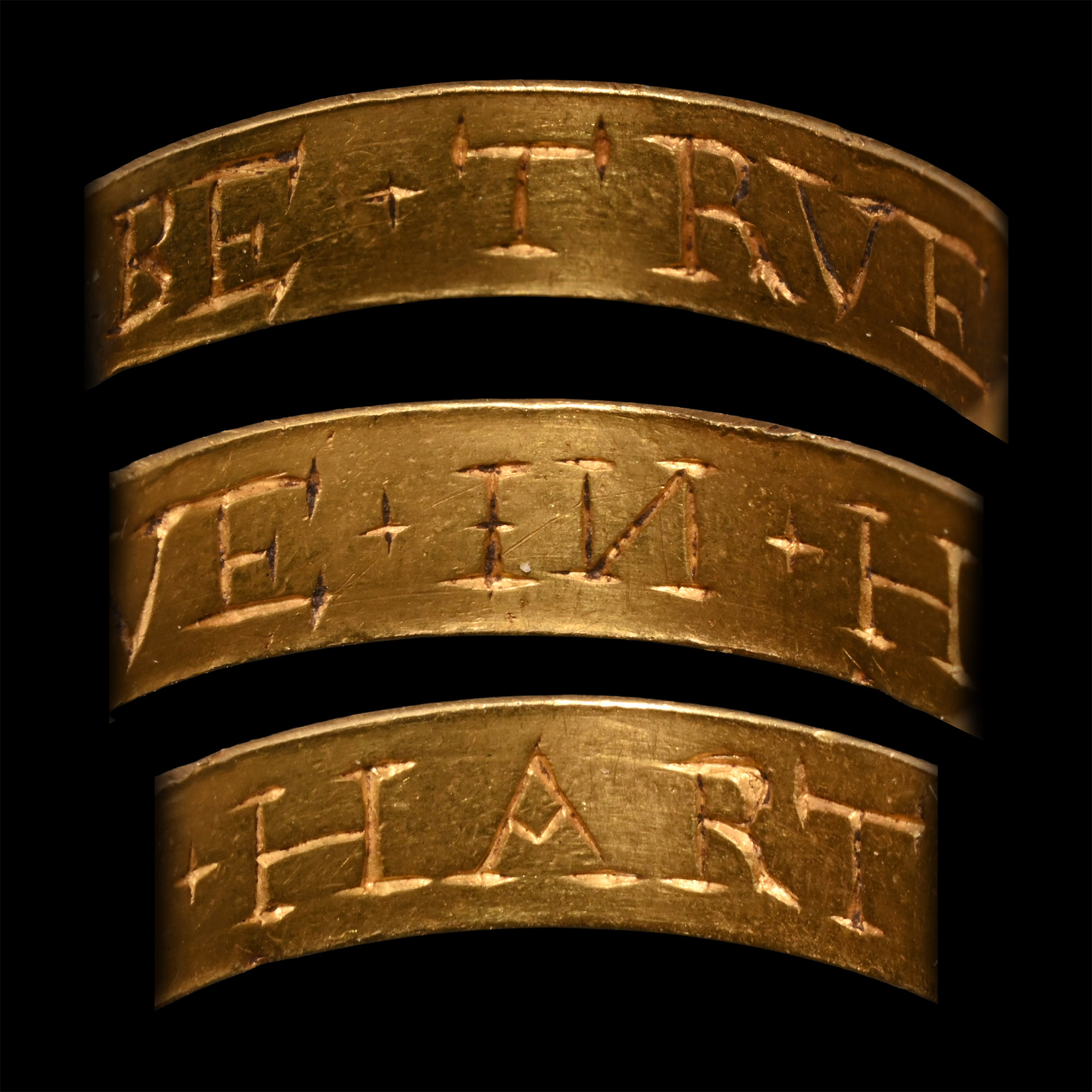 Tudor Gold 'BE . TRVE . IN . HART' Posy Ring