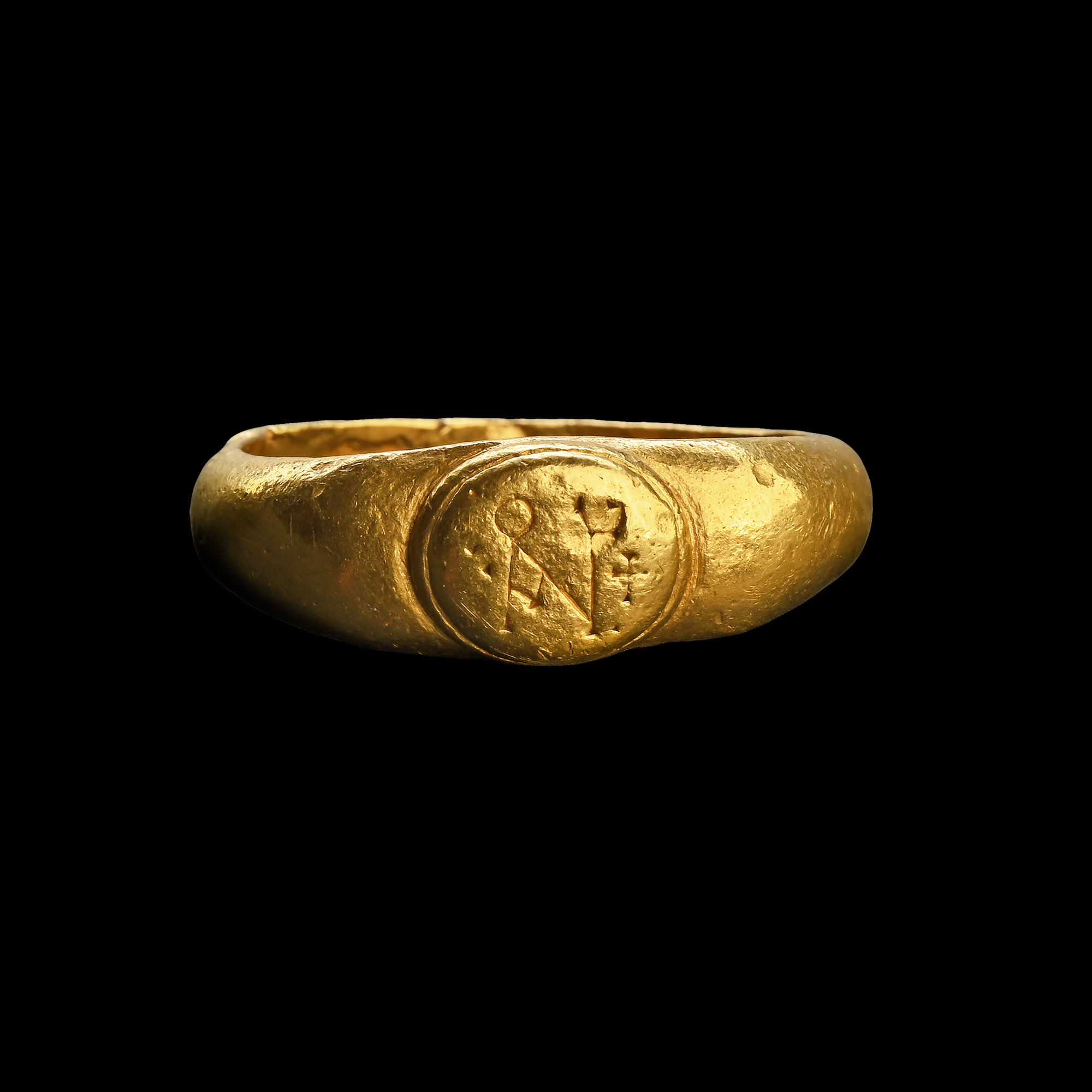 Byzantine Gold Ring with Monogram
