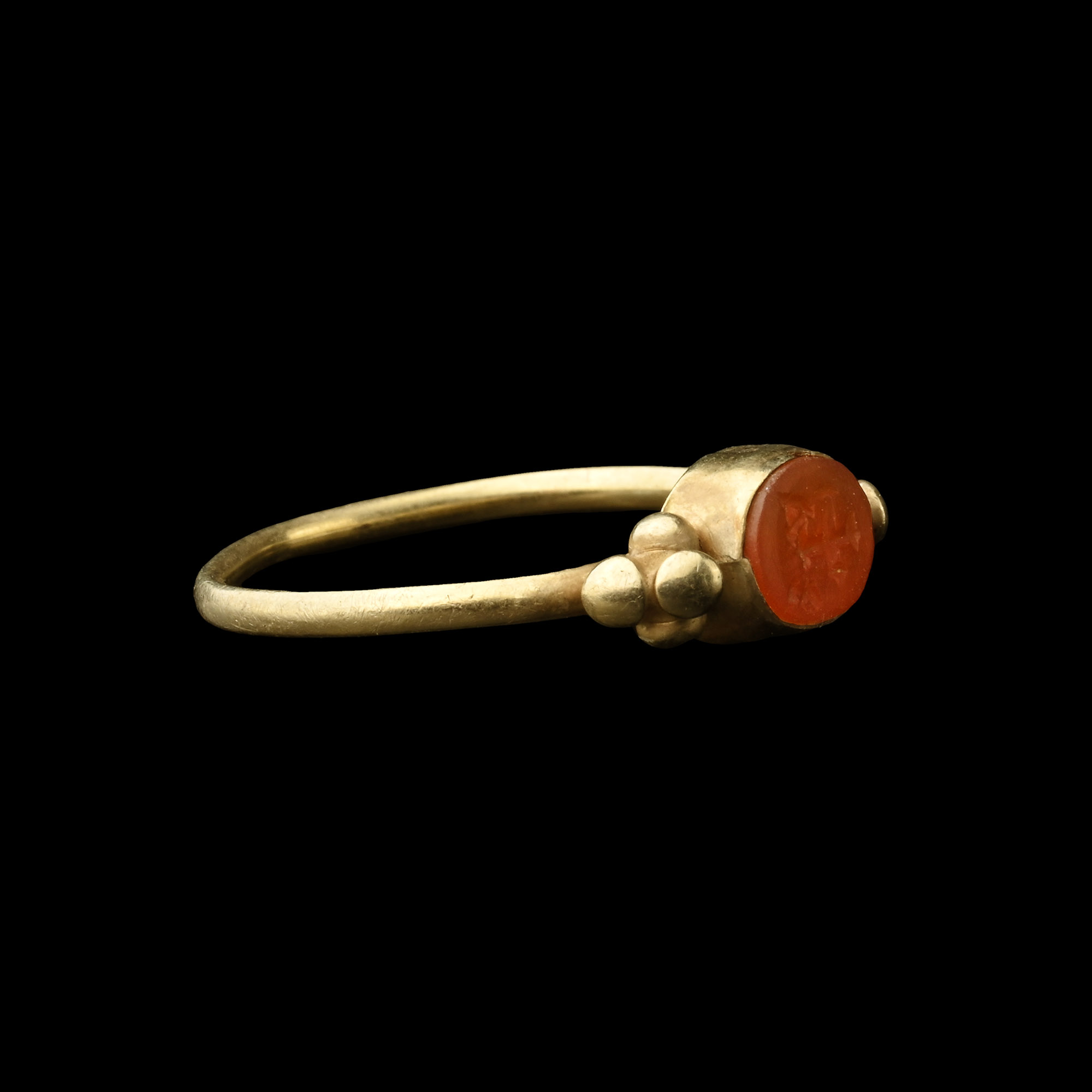Byzantine Gold Ring with Carnelian Gemstone with Cross