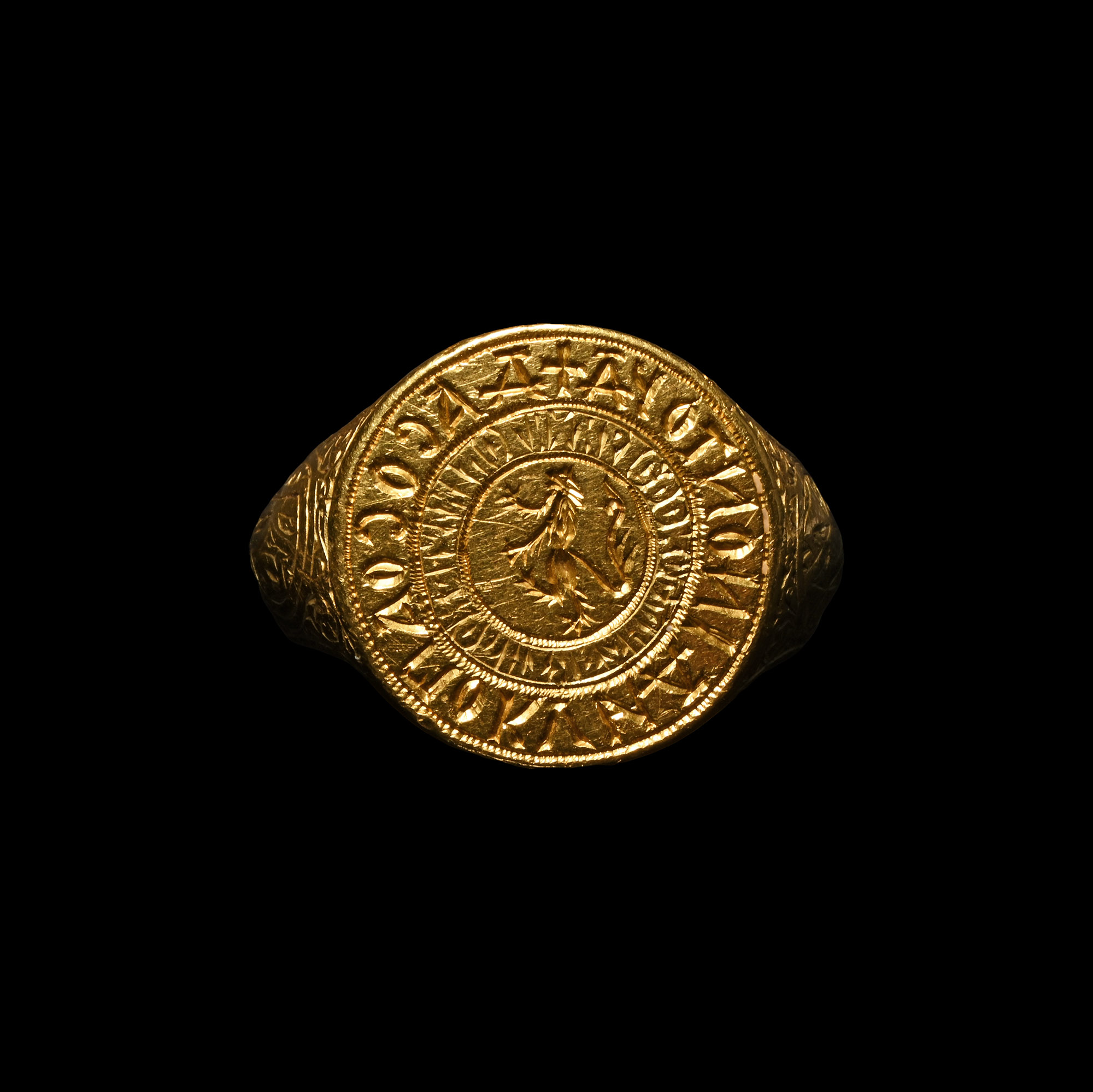 Large Veneto-Byzantine Gold Signet Ring with 'I Save from Danger' Inscription
