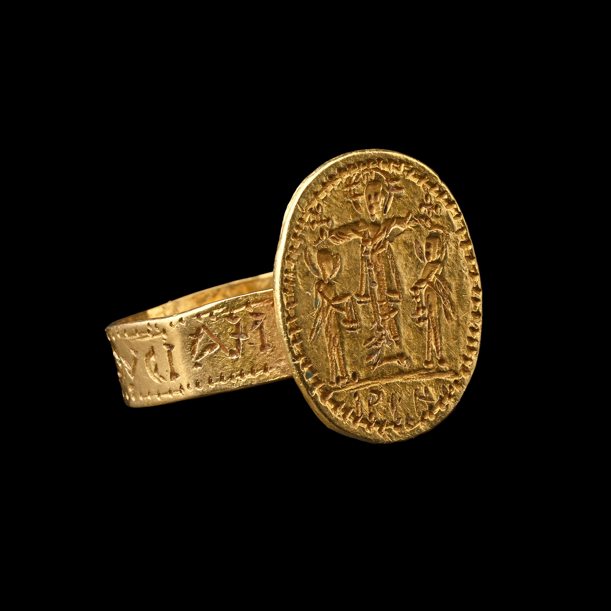Large Byzantine Gold Ring of The Crucifixion with Mary and St John Holding Censers