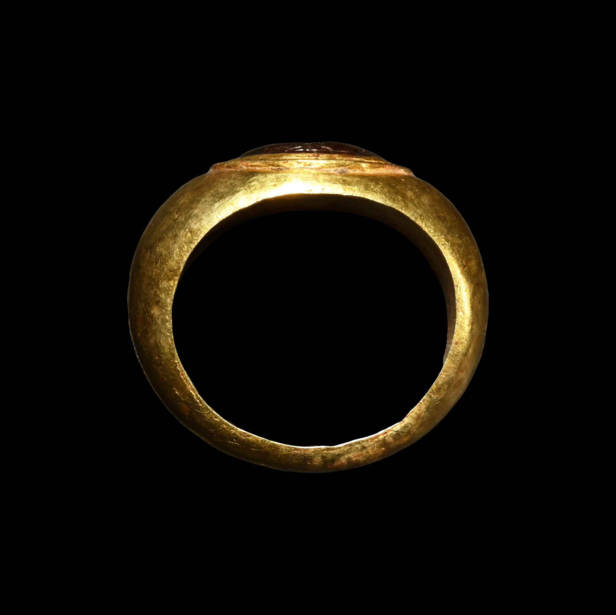 Early Byzantine Gold and Garnet Gemstone Ring with Bird