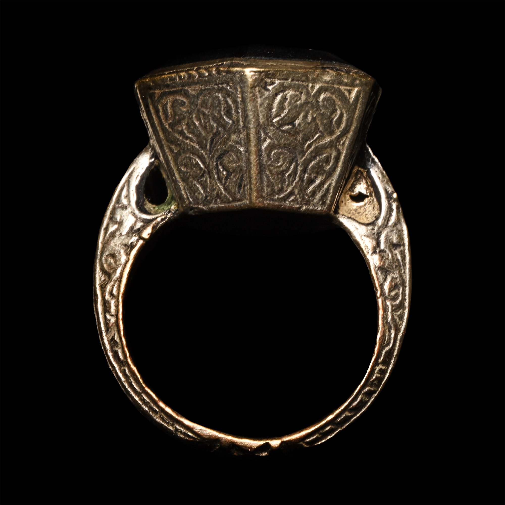 Bedouin Silver-Coloured Ring with Bearded Portrait Gemstone