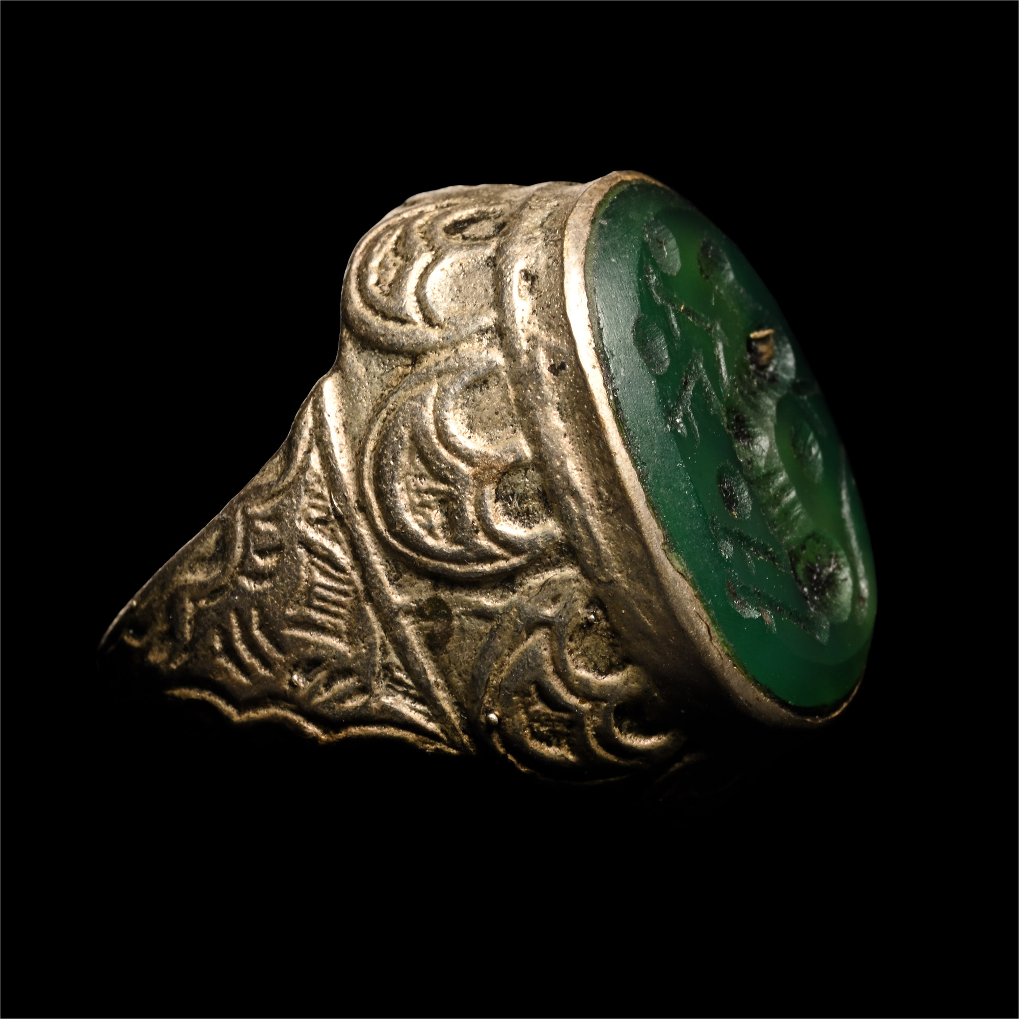 Bedouin Silver-Coloured Ring with Horse Gemstone