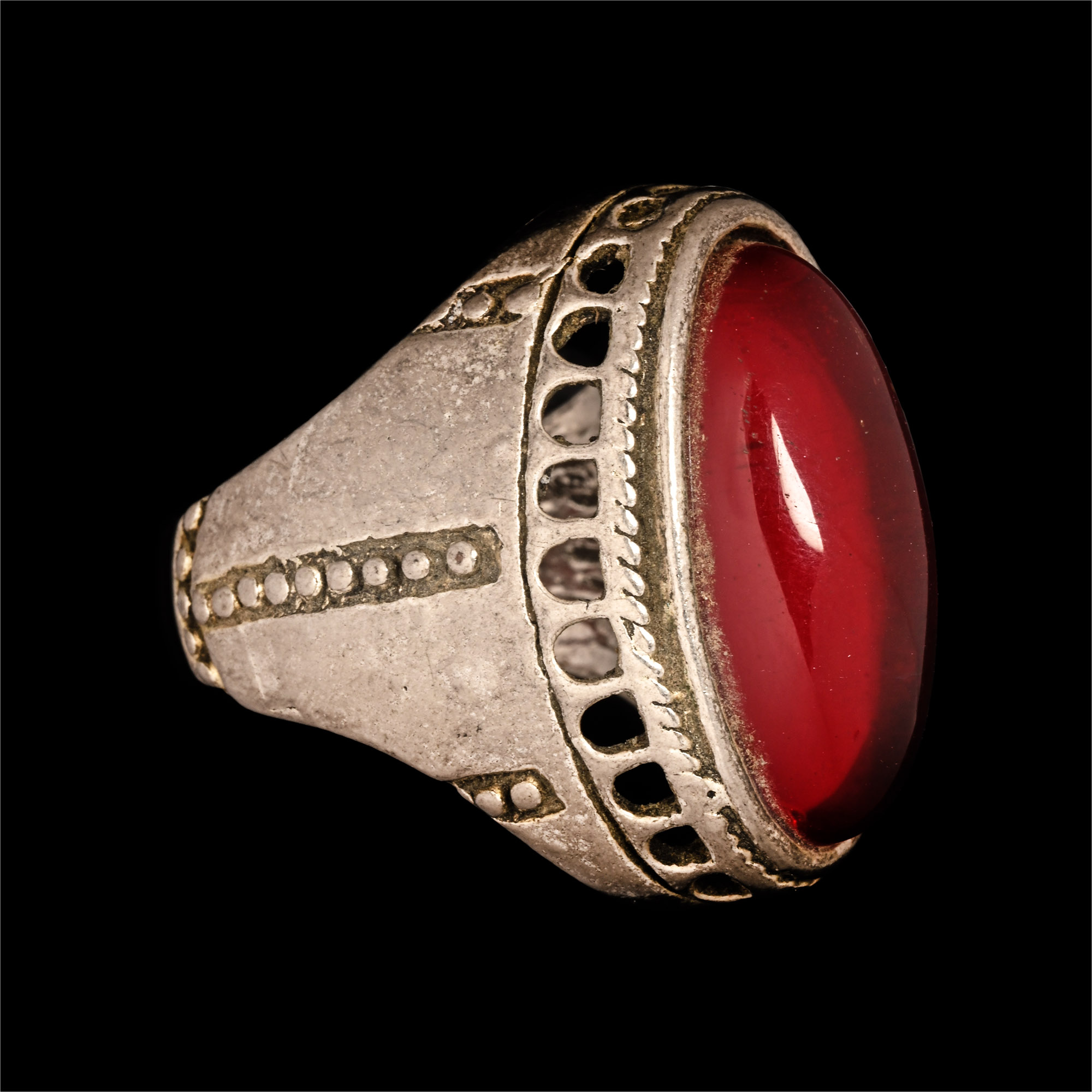 Bedouin Silver-Coloured Ring with Glass Cabochon