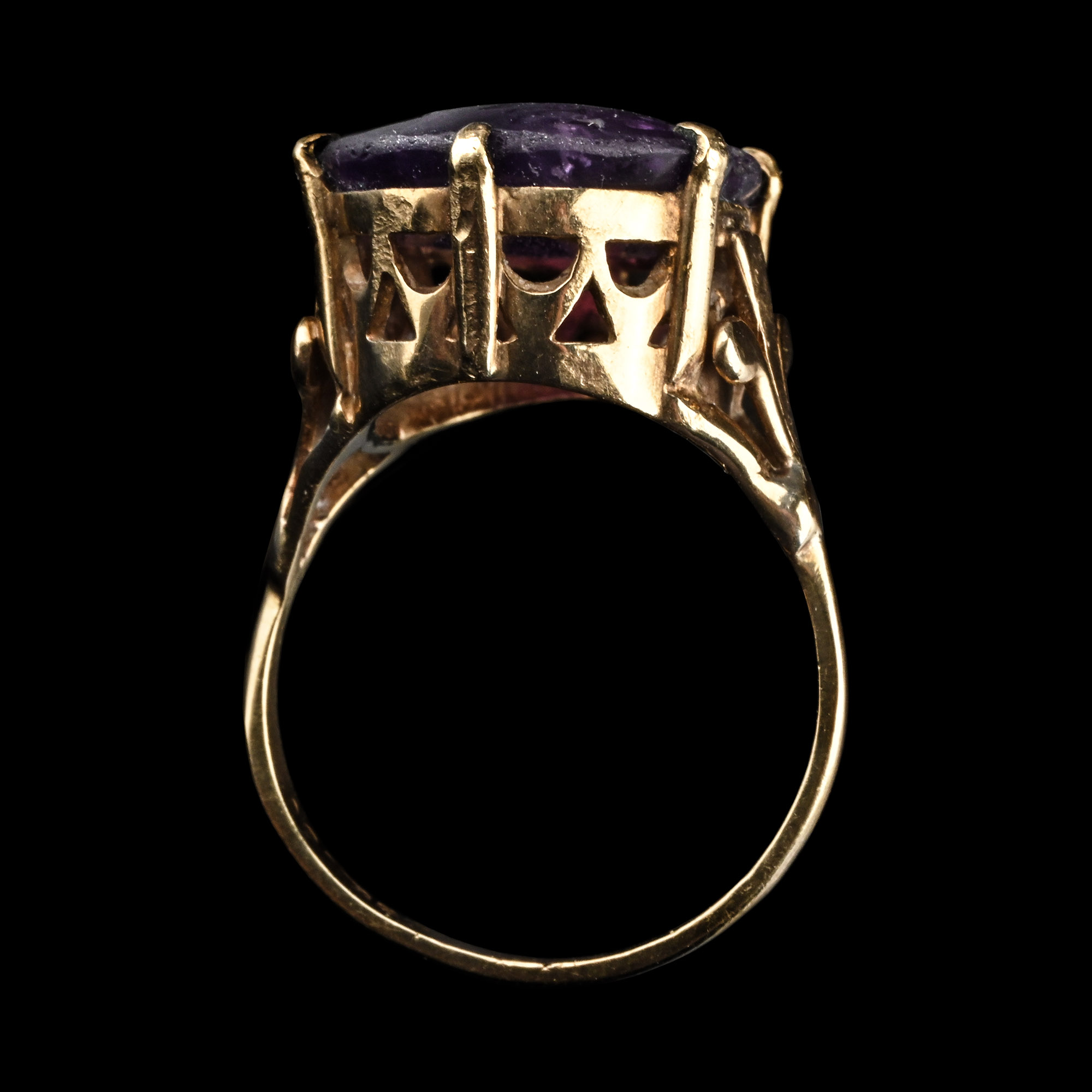 Moghul Amethyst Gemstone with Parrot Perched on Olive Branch in Gold Ring