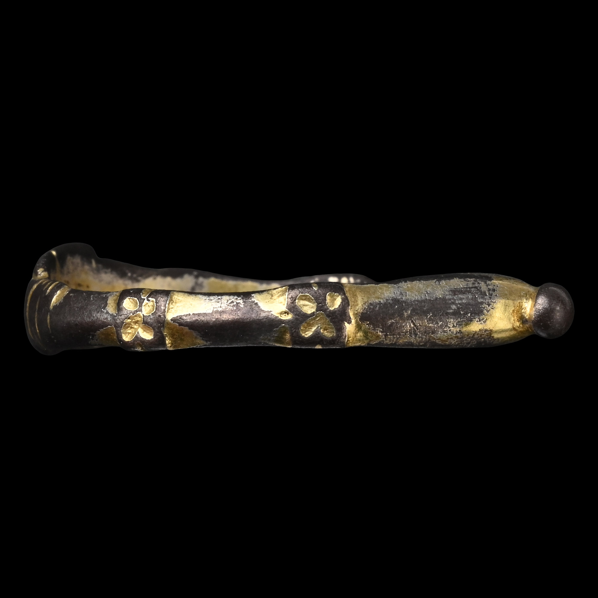 Medieval Silver-Gilt Clasped Hands Stirrup Ring