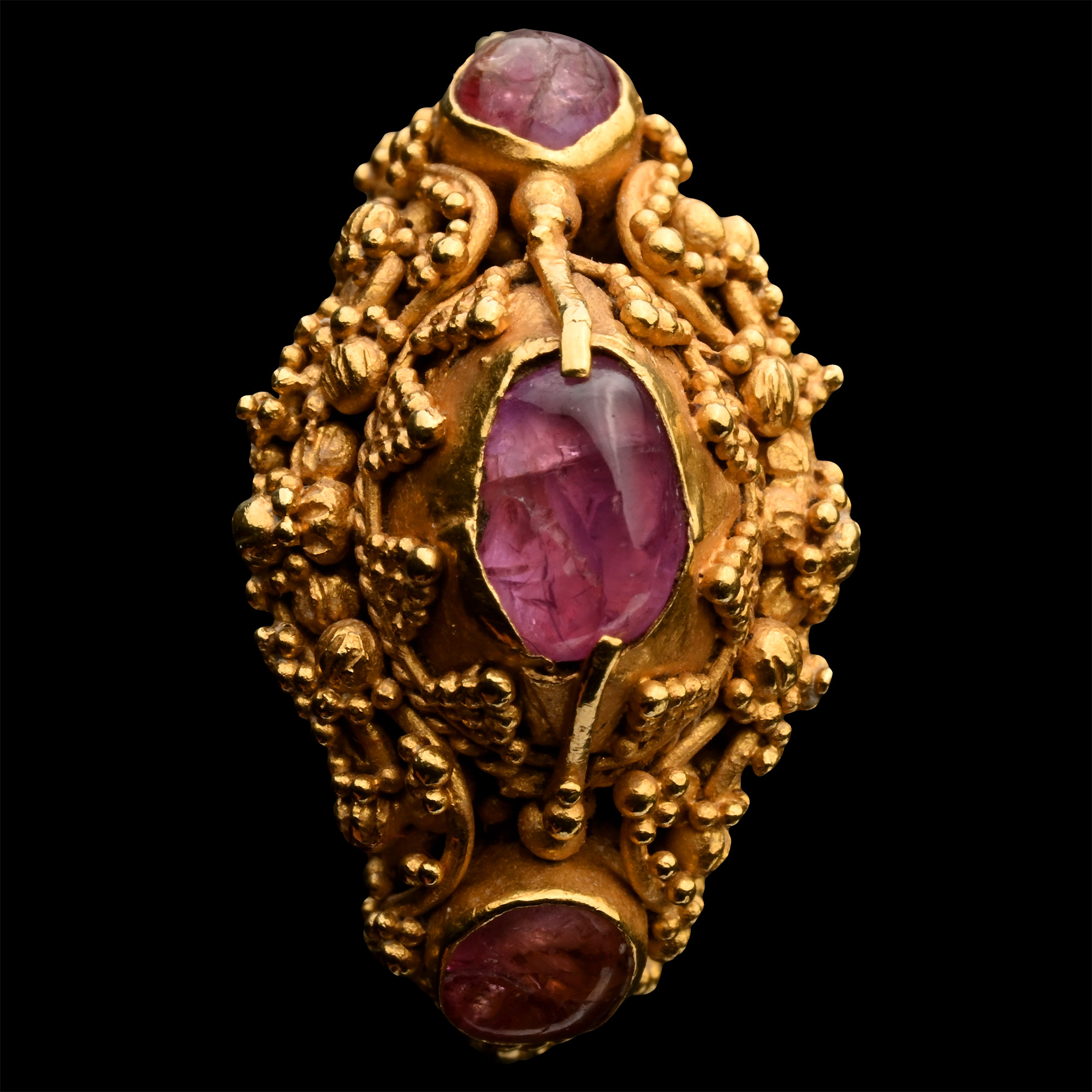 South East Asian Gold Ring with Elaborate Filigree and Pink Sapphire Gemstones