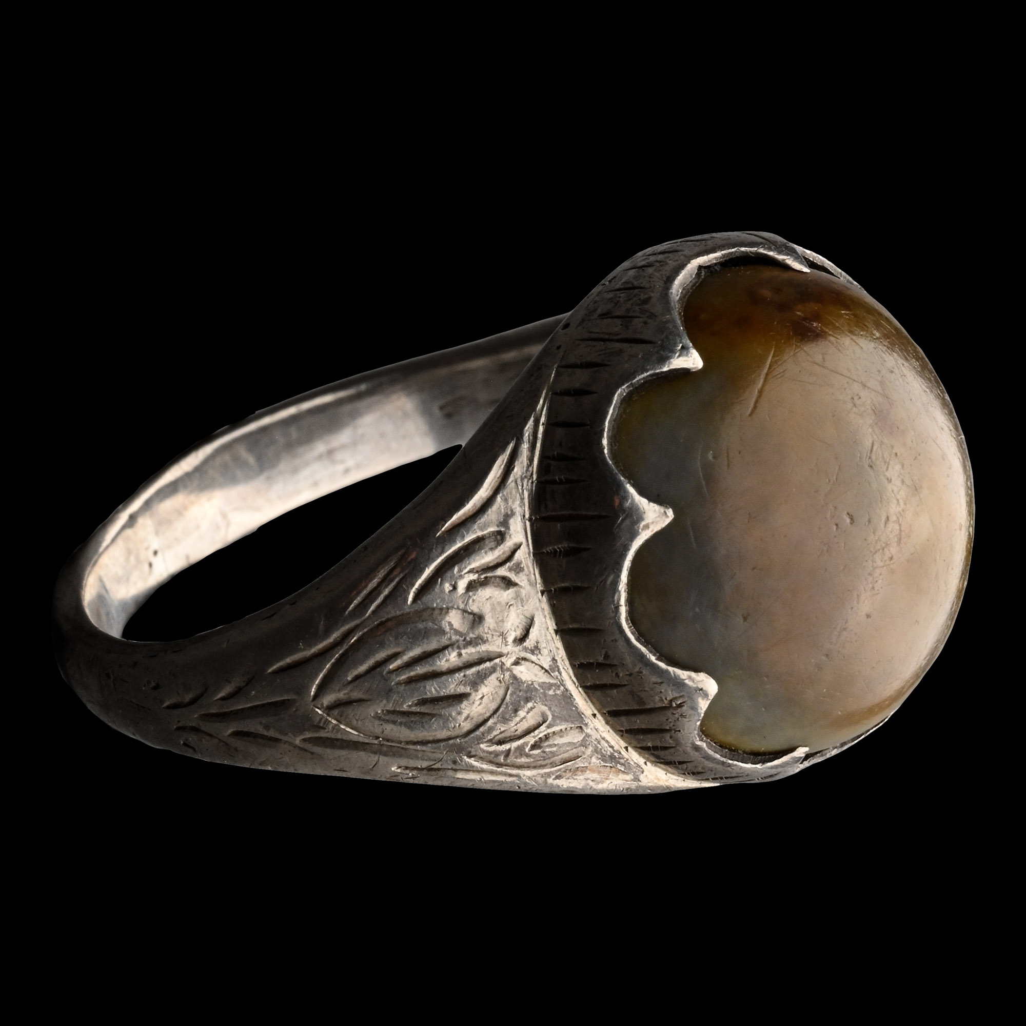 Renaissance Silver Amuletic Toadstone Ring