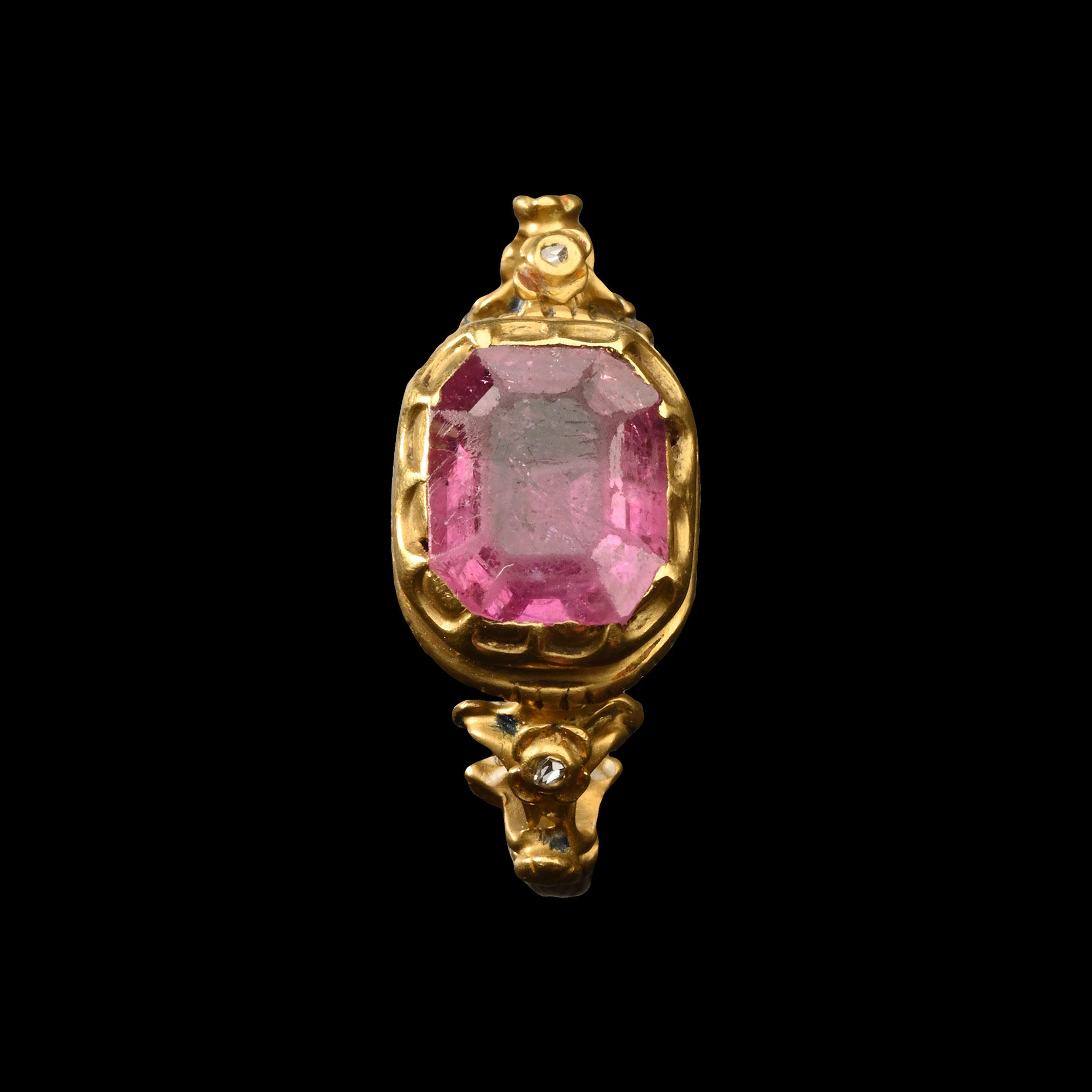 Renaissance Gold Ring with Foiled Ruby Gemstone