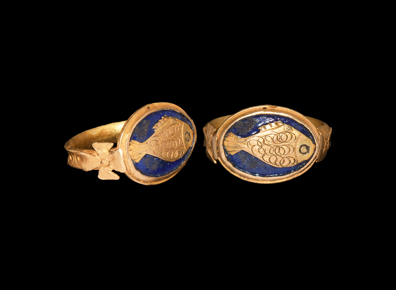 Post Medieval Gold Ring with Fish