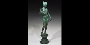 Fine and Important Bronze Statuette of Venus
