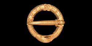 Medieval Gold I am a gift of love Posy Ring Brooch