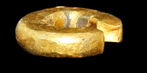 Bronze Age Gold Pennanular Striped Ring Money