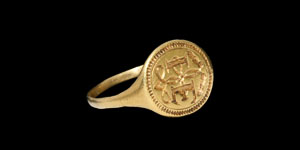 Elizabethan Gold Signet Ring with I E