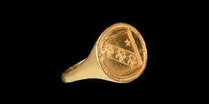 Post Medieval The Huntingdon Gold Heraldic Signet Ring for the Third Son