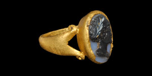 Gold Ring with Empress Cameo